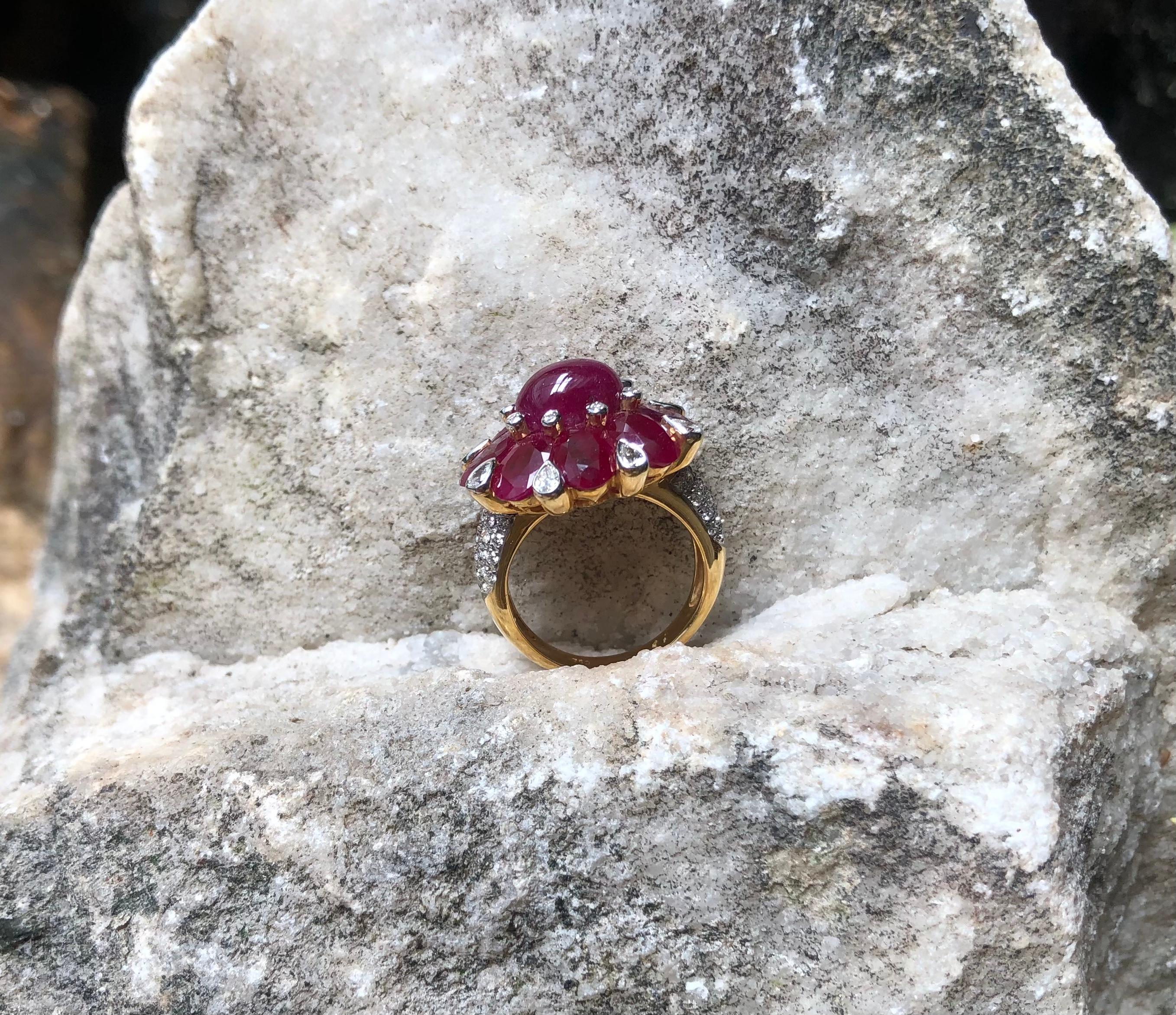 Cabochon Ruby, Ruby with Diamond Ring Set in 18 Karat Gold Settings For Sale 1