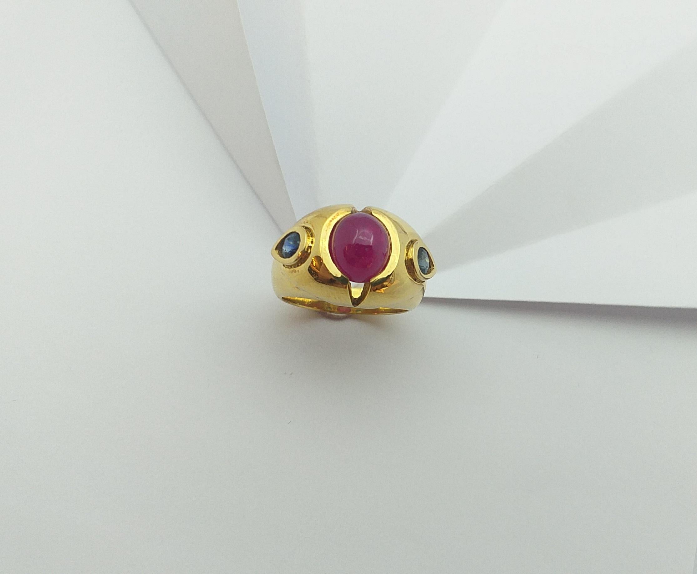 Cabochon Ruby with Blue Sapphire Ring set in 18 Karat Gold Settings For Sale 5