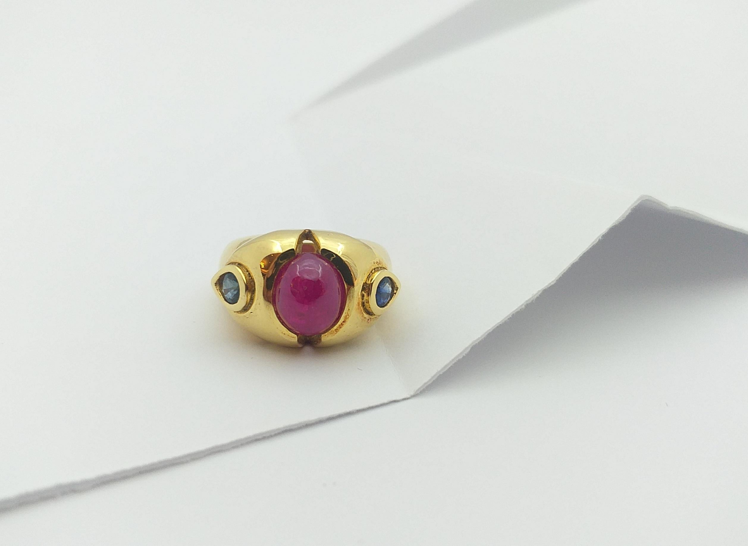 Cabochon Ruby with Blue Sapphire Ring set in 18 Karat Gold Settings For Sale 8