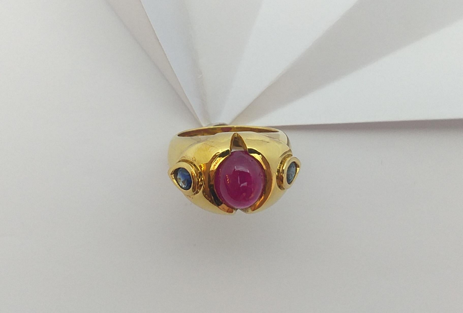 Cabochon Ruby with Blue Sapphire Ring set in 18 Karat Gold Settings For Sale 2