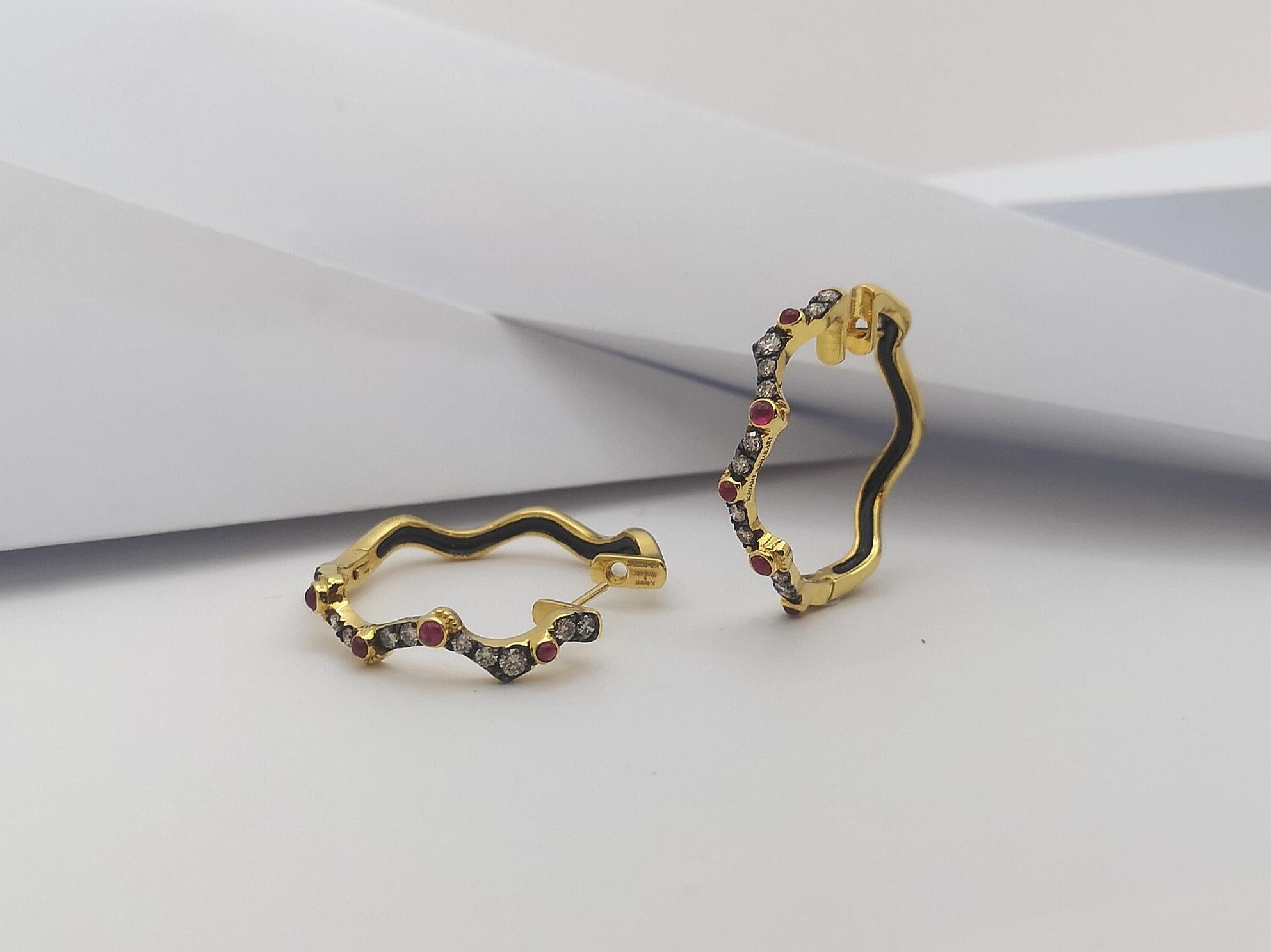 Cabochon Ruby with Diamond Organic Hoop Earrings Set in 18 Karat Gold Settings For Sale 2