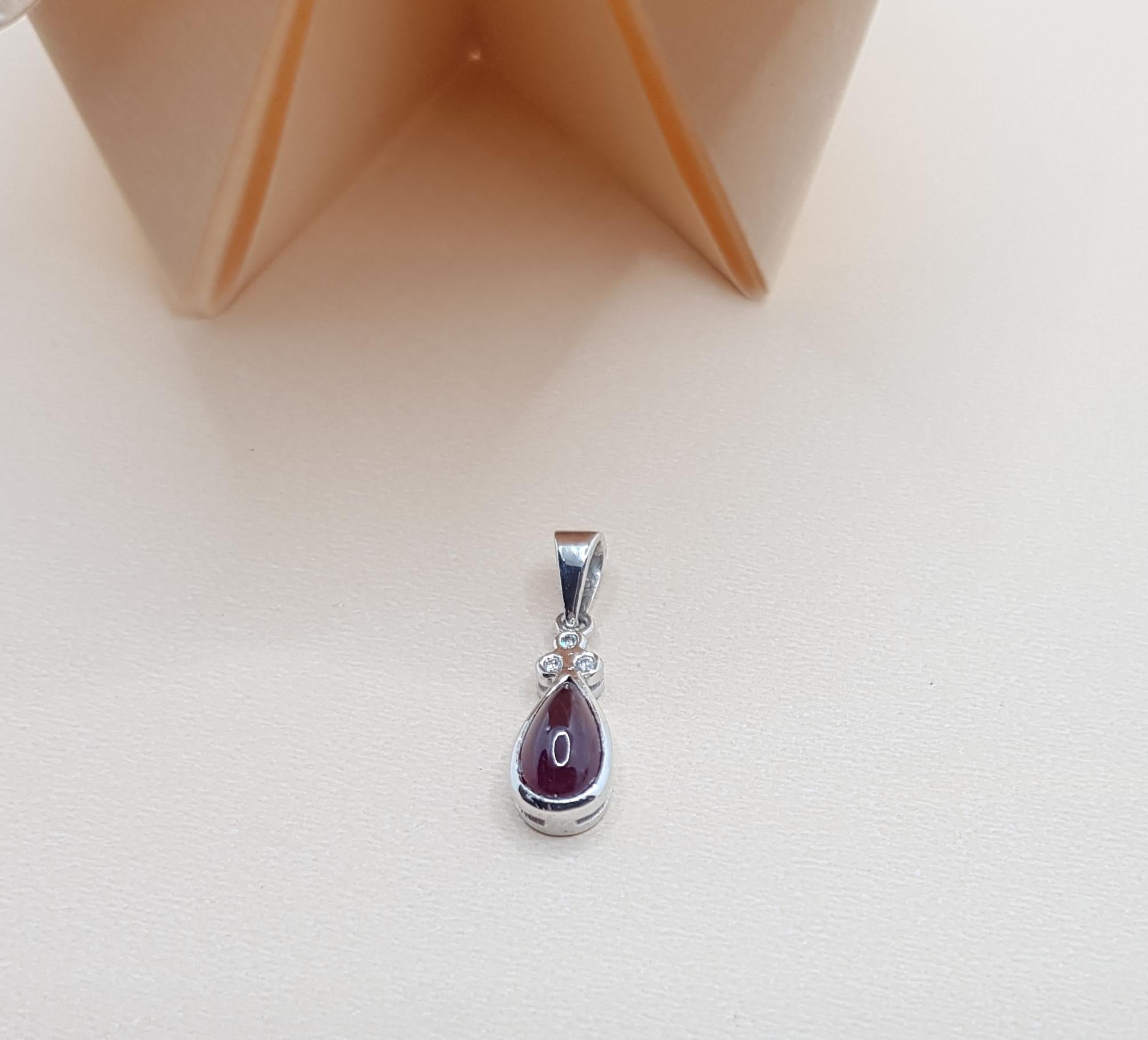 Cabochon Ruby  with Diamond  Pendant set in 18 Karat White Gold Settings For Sale 2