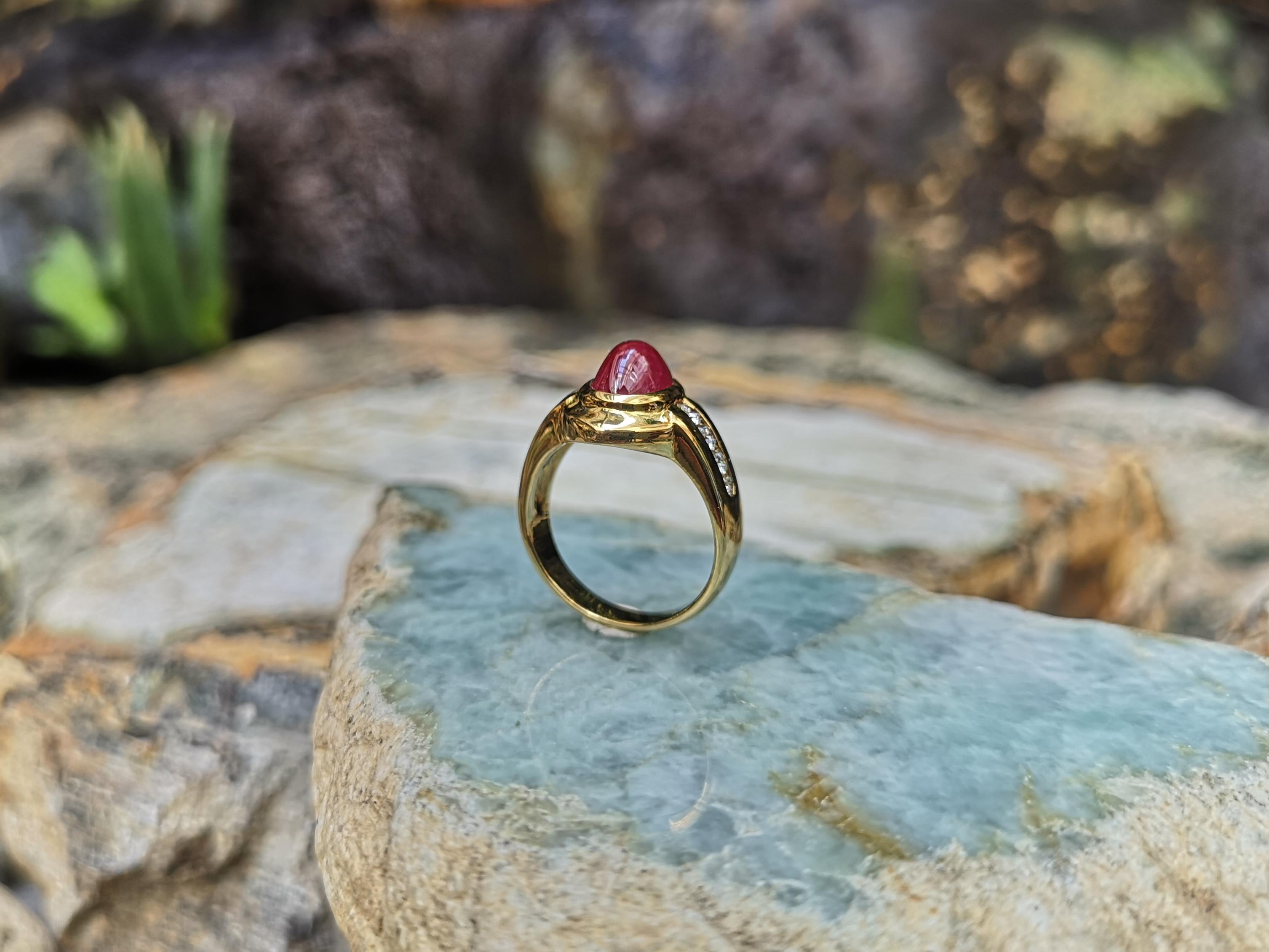 Cabochon Ruby with Diamond Ring Set in 18 Karat Gold Settings 5