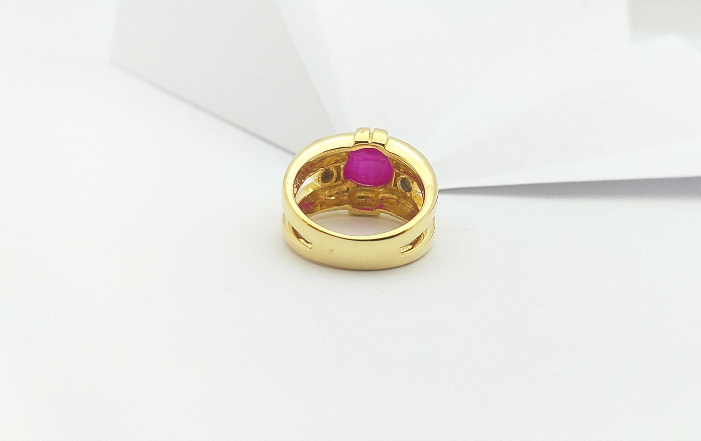 Cabochon Ruby with Diamond Ring set in 18 Karat Gold Settings For Sale 10