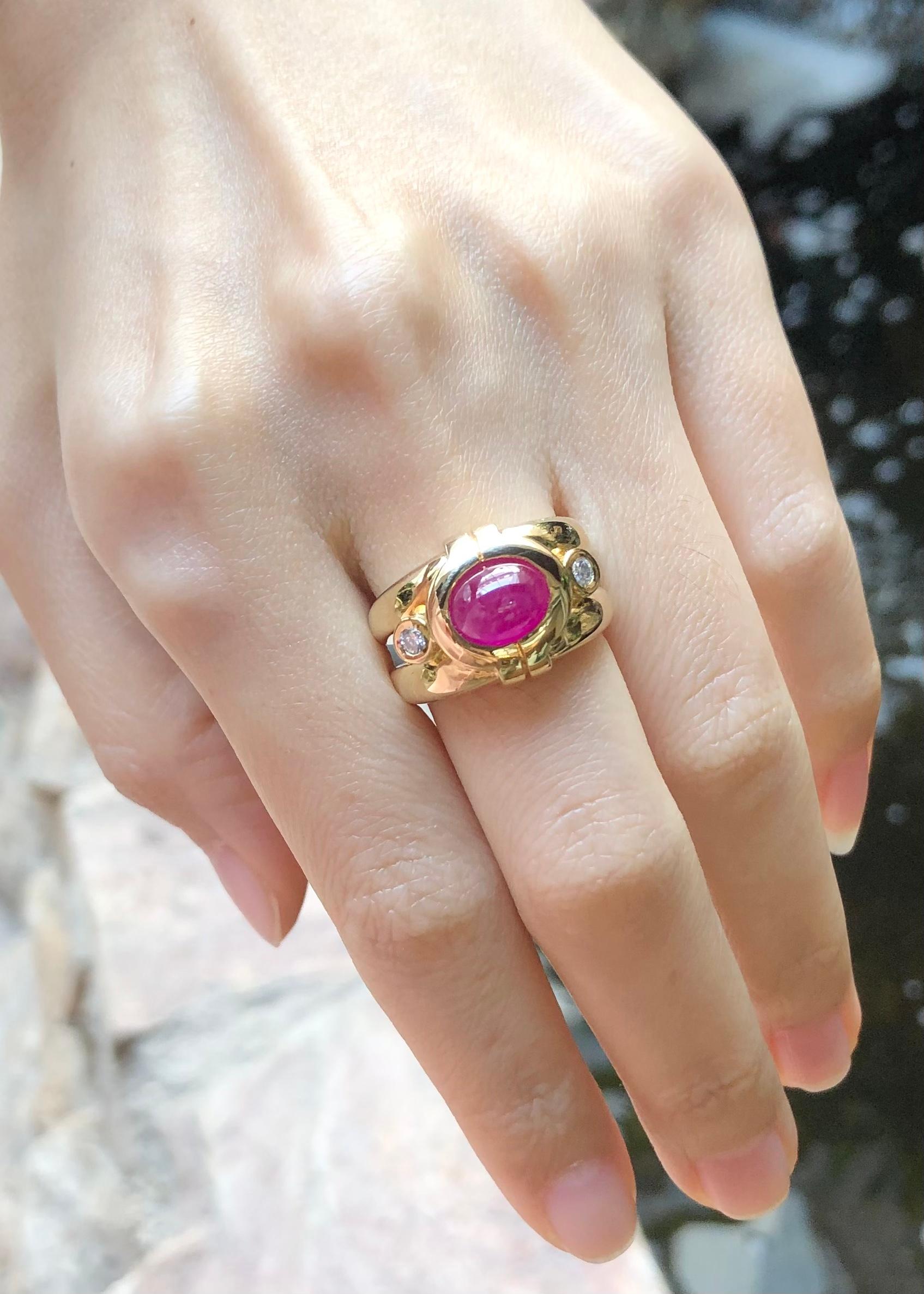 Cabochon Ruby with Diamond Ring set in 18 Karat Gold Settings For Sale 3