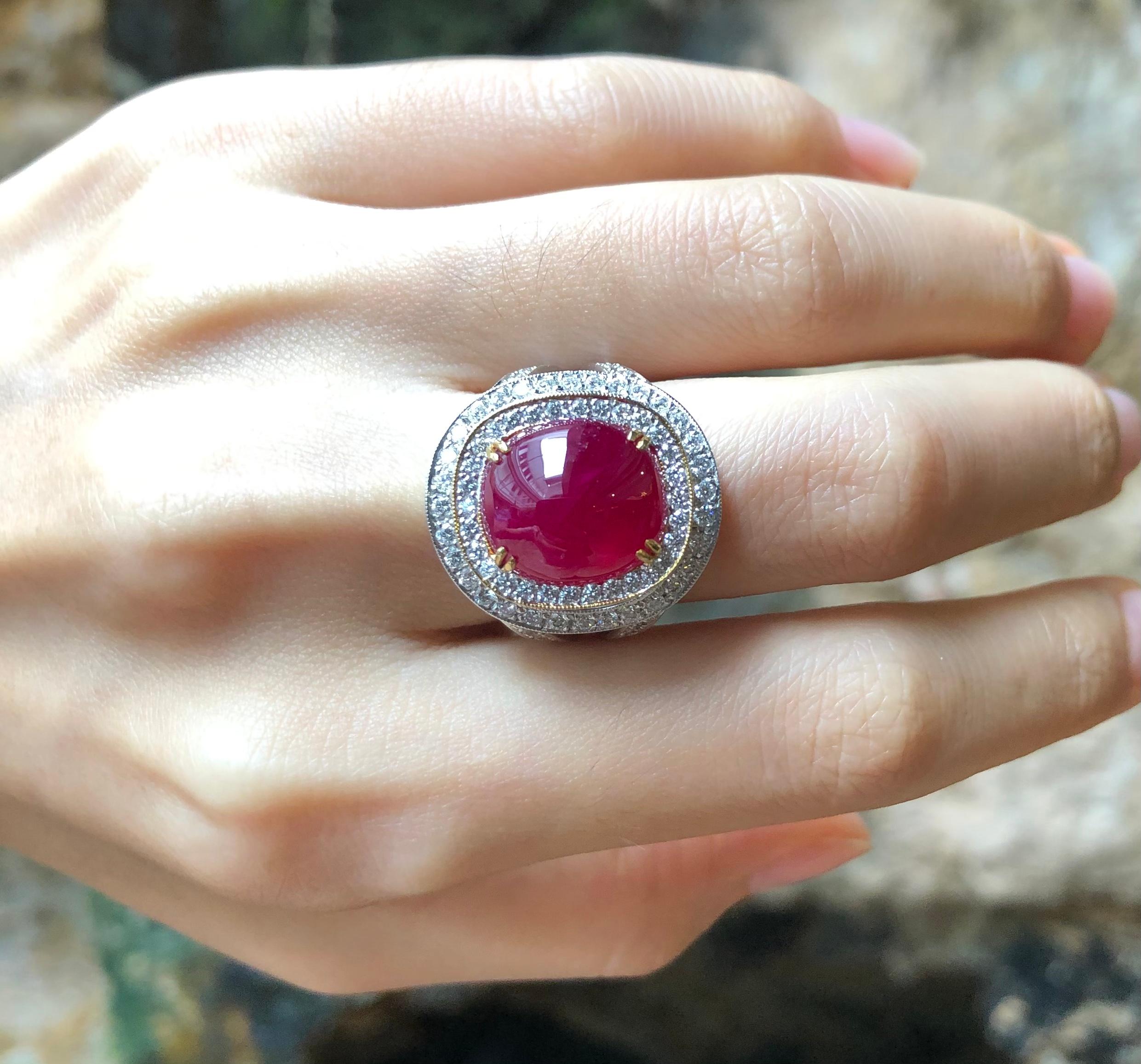 Cabochon Ruby with Diamond Ring Set in 18 Karat White Gold Settings In New Condition For Sale In Bangkok, TH