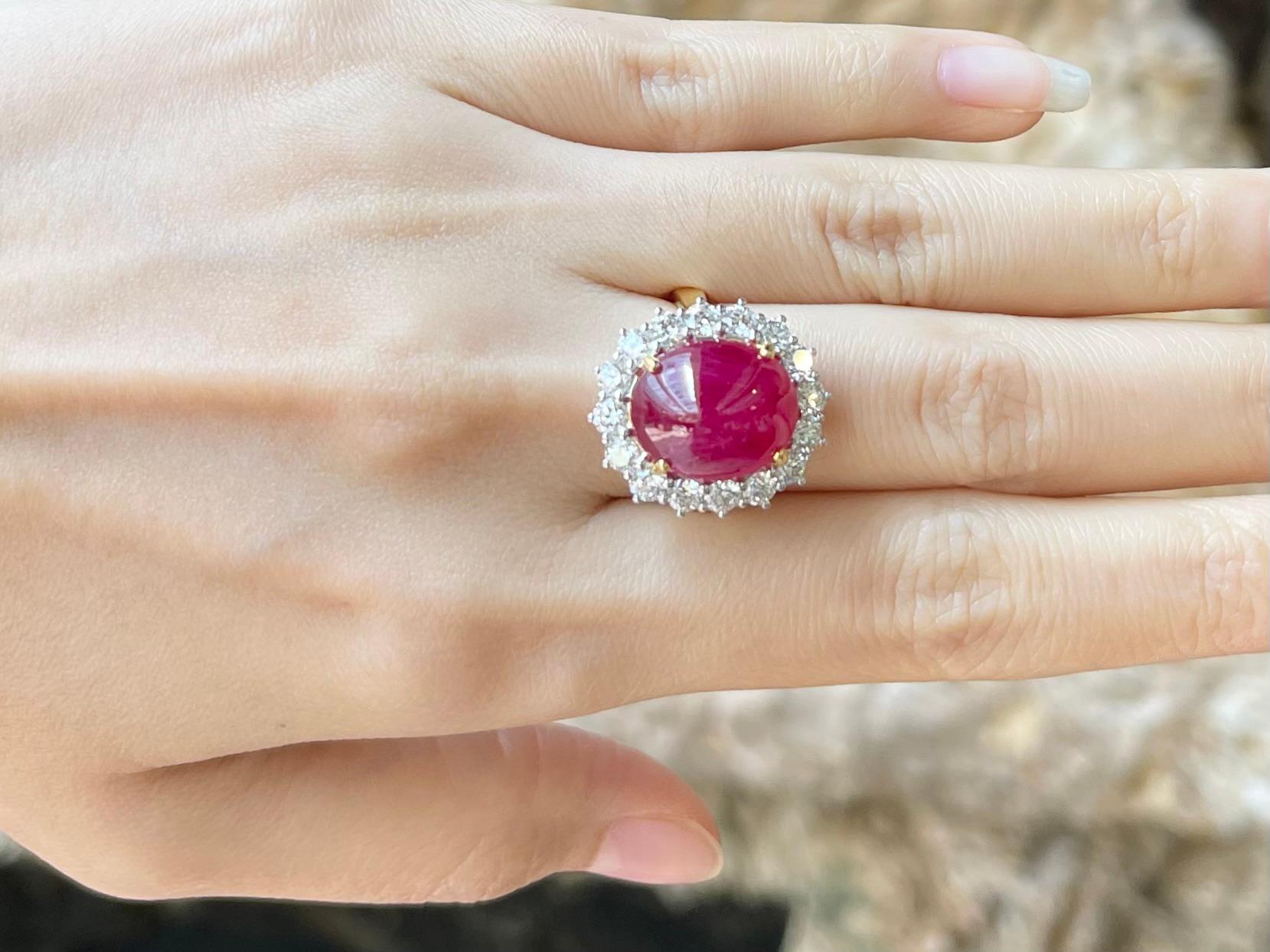 Contemporary Cabochon Ruby with Diamond Ring set in 18K Gold Setting For Sale