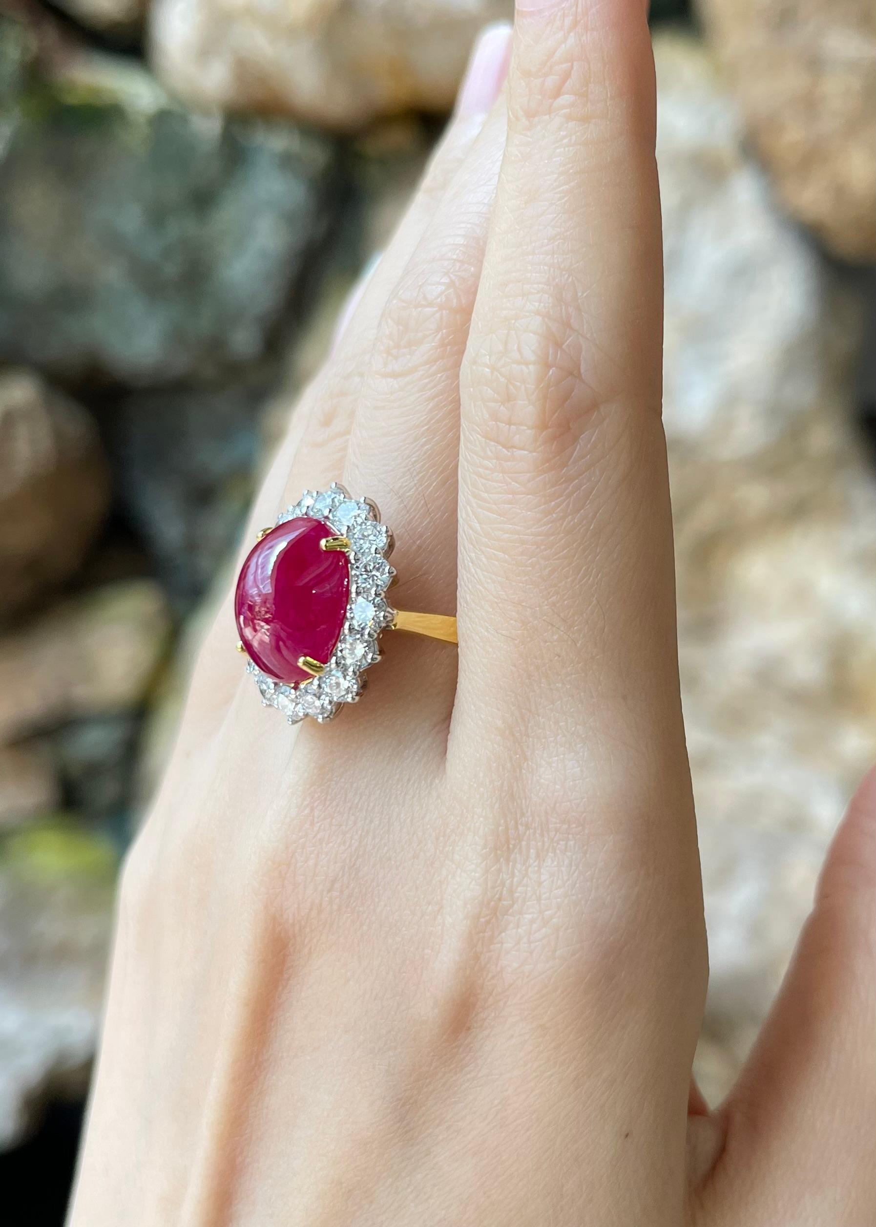 Women's Cabochon Ruby with Diamond Ring set in 18K Gold Setting For Sale