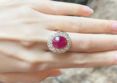 Cabochon Ruby with Diamond Ring set in 18K Gold Settings