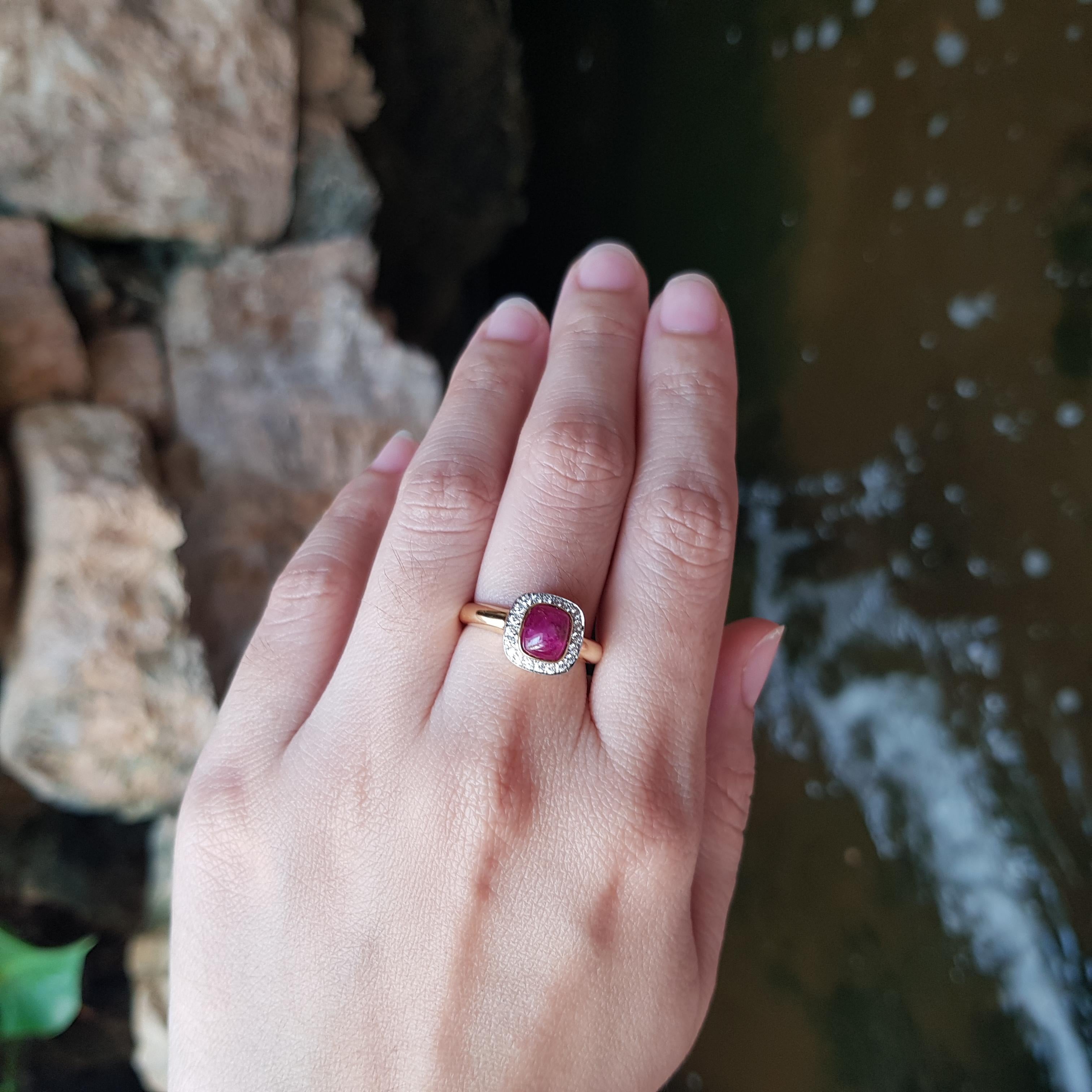 De las mujeres Anillo de Rubí Cabujón con Diamantes engastado en Oro de 18K en venta