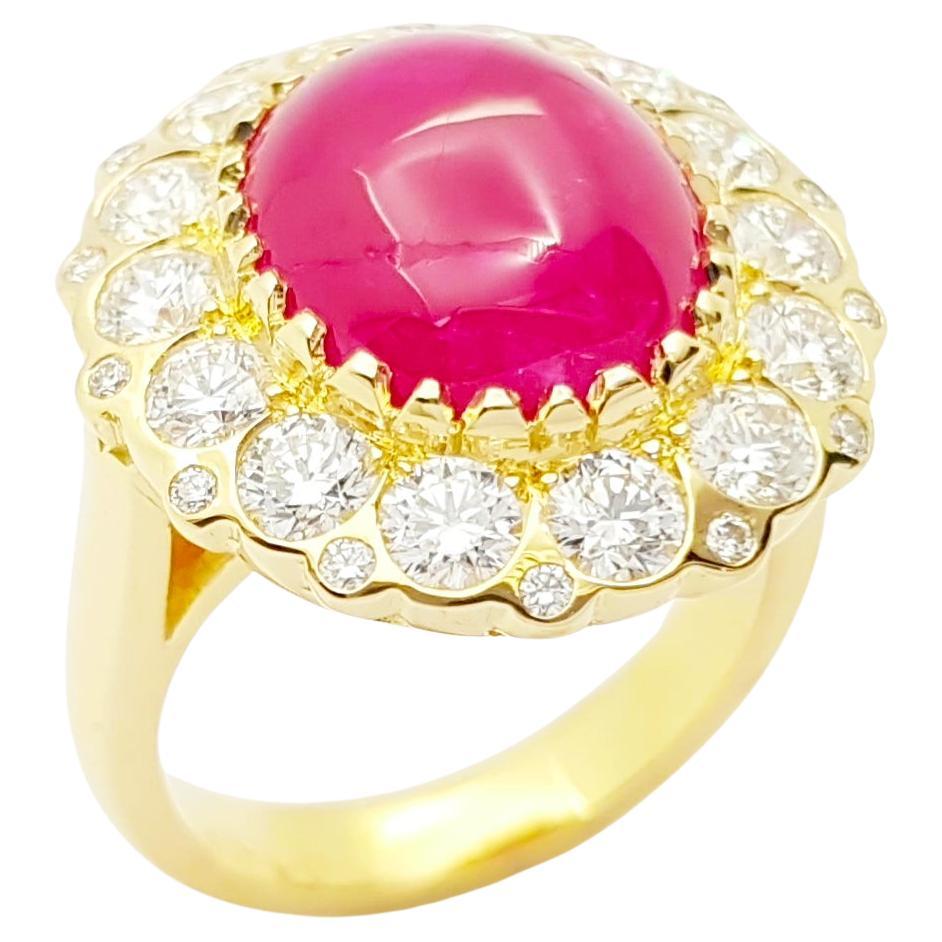 Anillo de Rubí Cabujón con Diamantes engastado en Oro de 18K