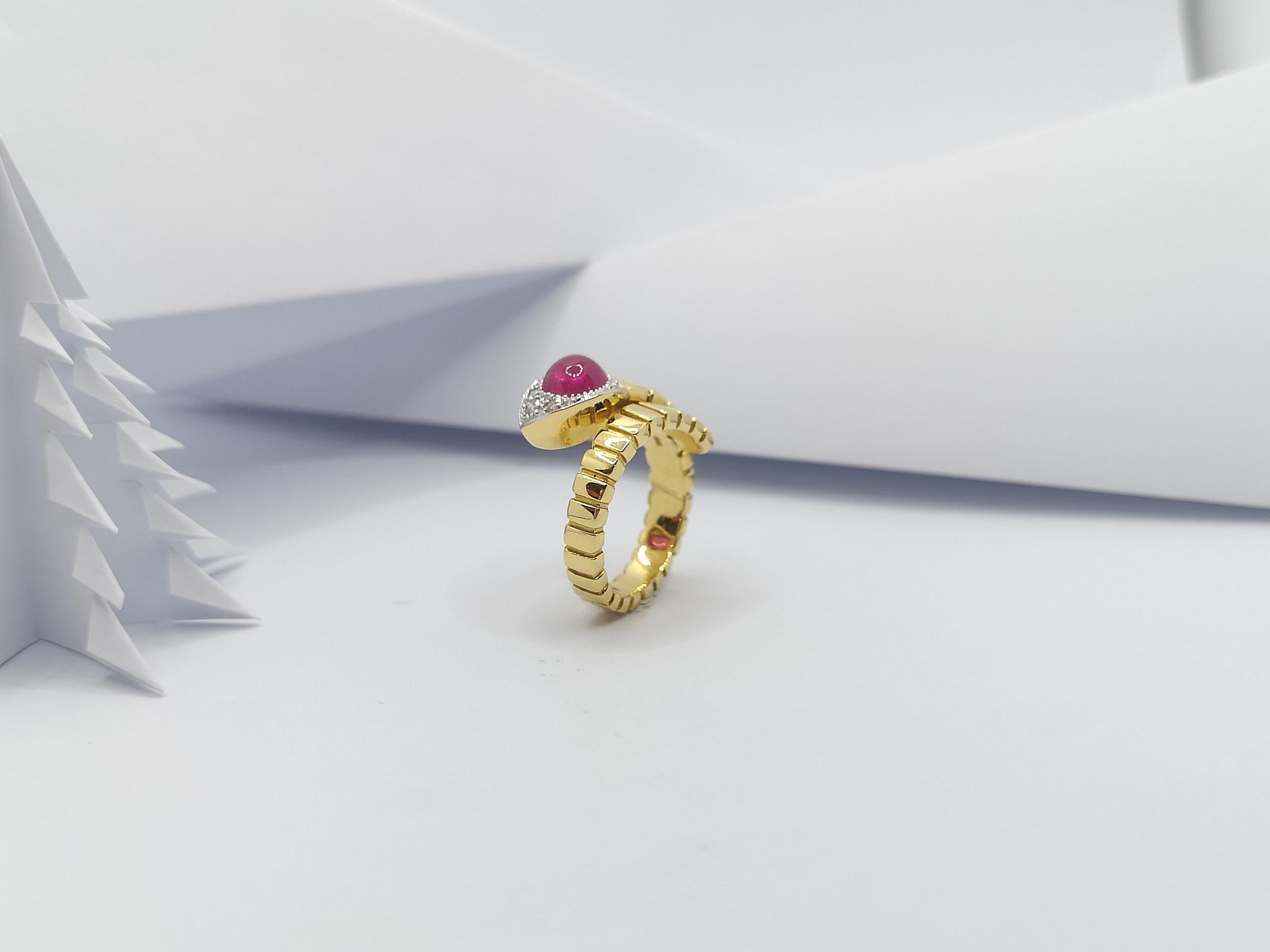 Cabochon Ruby with Diamond Serpent Ring Set in 18 Karat Gold Setting For Sale 4