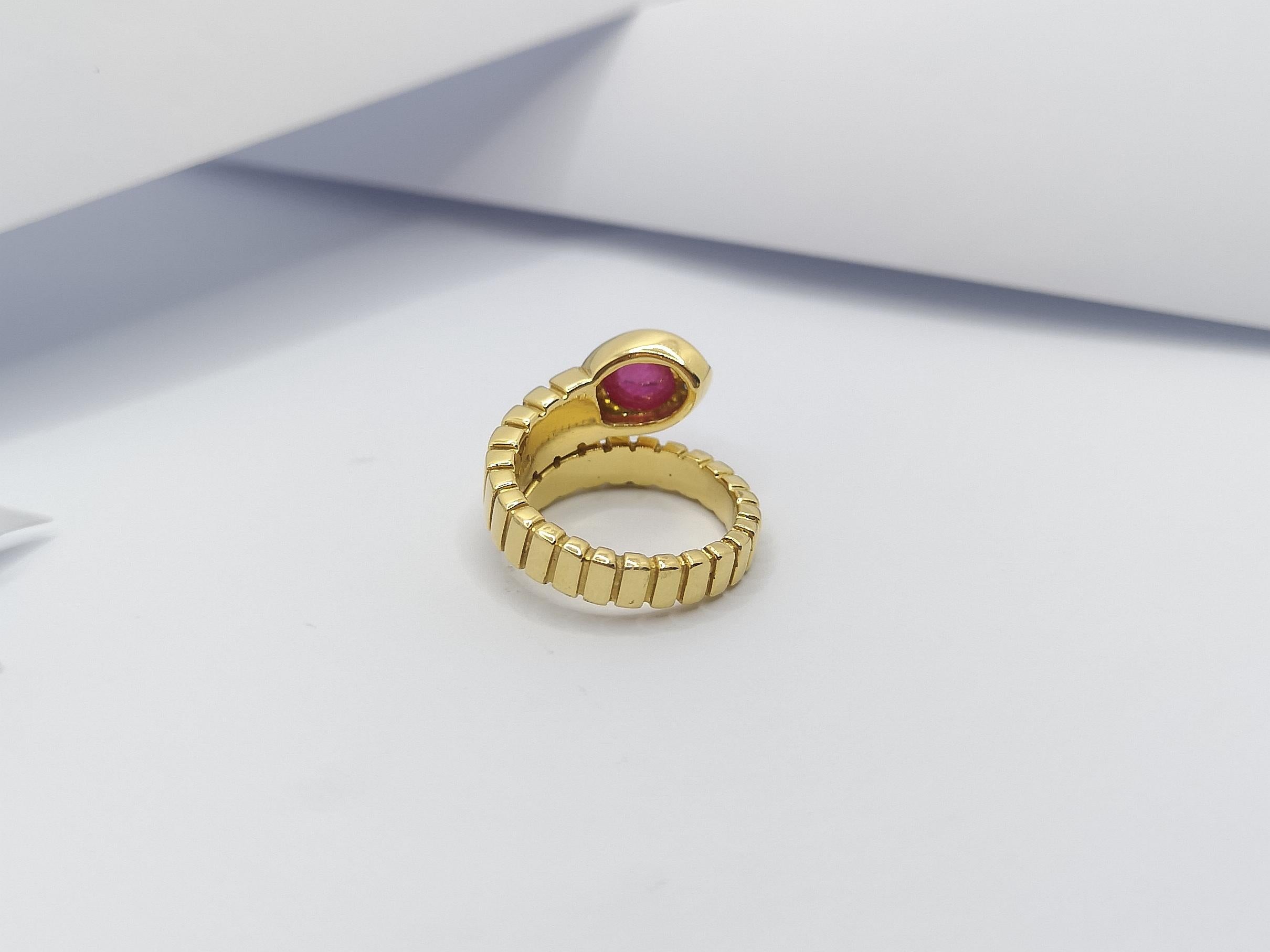 Cabochon Ruby with Diamond Serpent Ring Set in 18 Karat Gold Setting For Sale 9