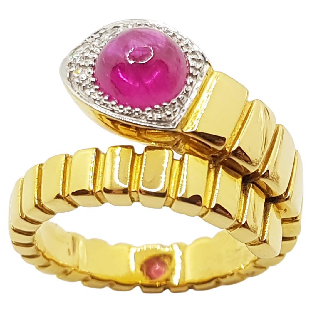 Cabochon Ruby with Diamond Serpent Ring Set in 18 Karat Gold Setting For Sale