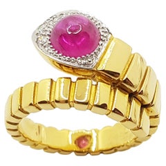 Cabochon Ruby with Diamond Serpent Ring Set in 18 Karat Gold Setting