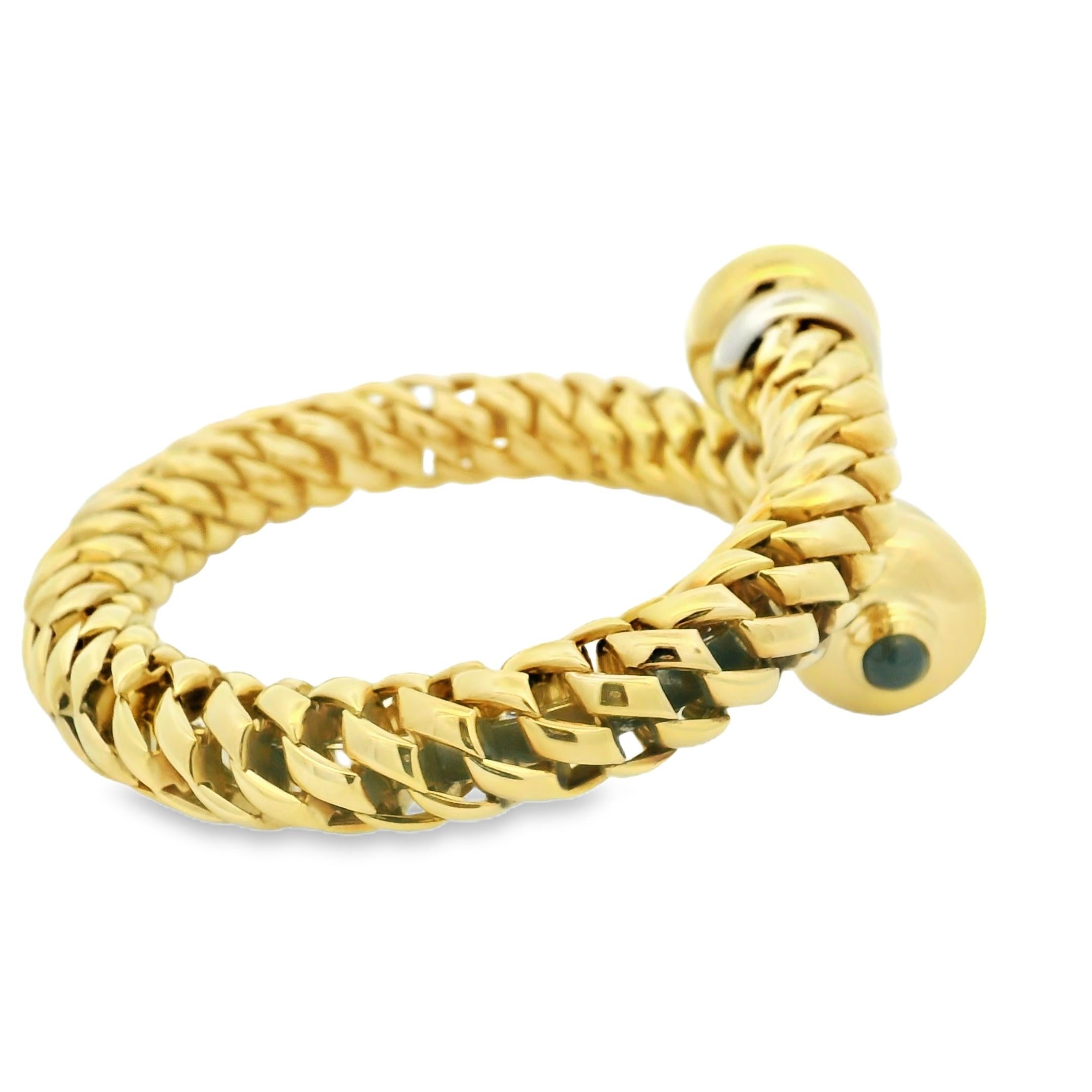 Cabochon Sapphire 18-Karat Textured Wrap Cuff Bracelet En Stock Cabujón en venta