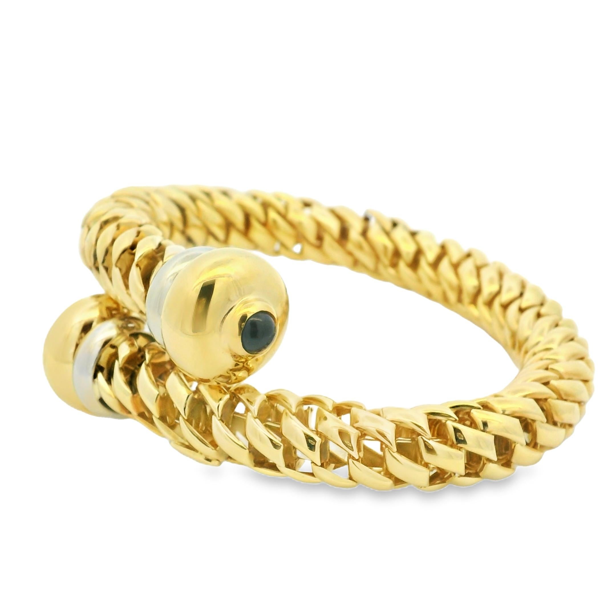 Cabochon Sapphire 18-Karat Textured Wrap Cuff Bracelet En Stock en venta 3