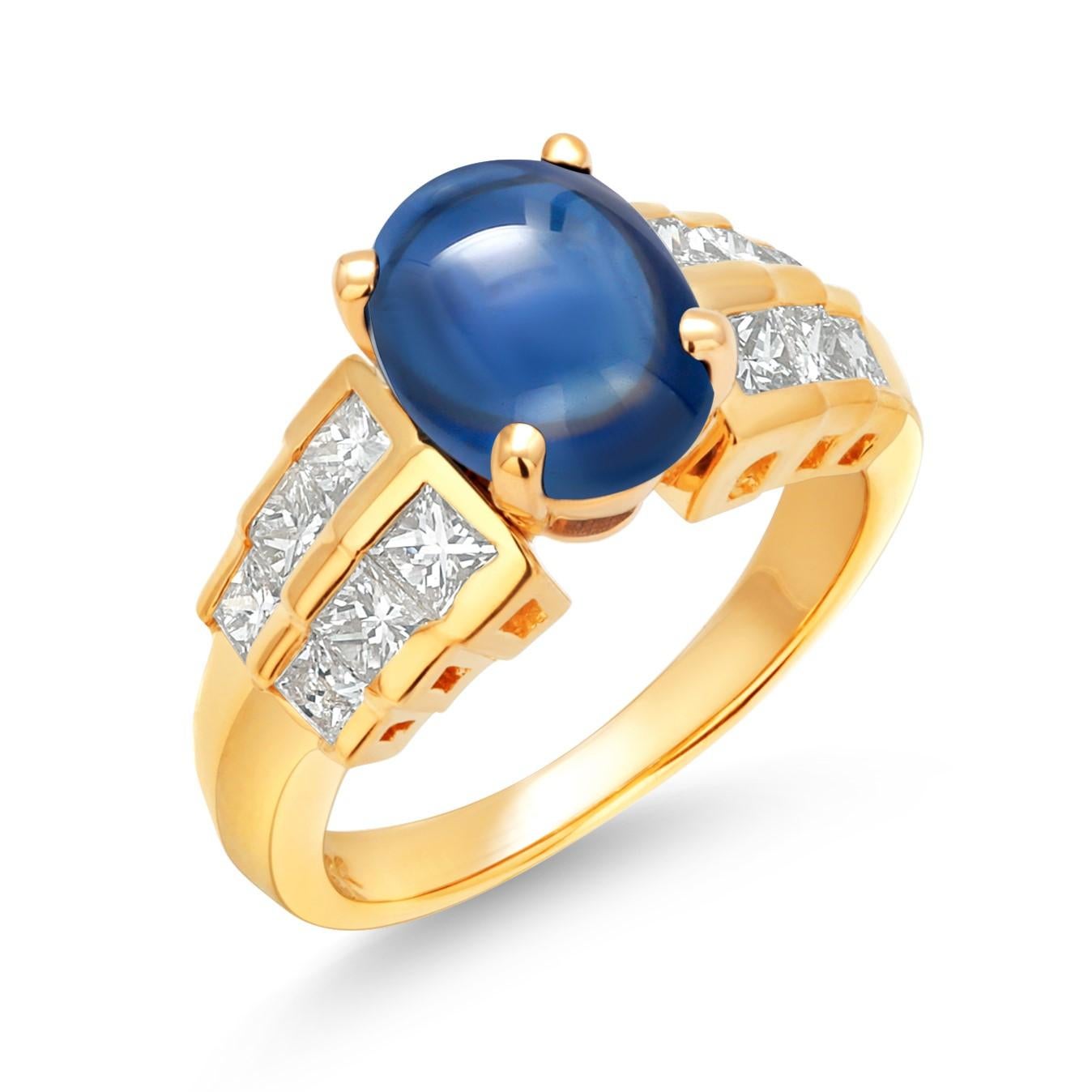 Women's Cabochon Sapphire 4.14 Carat Princess Diamonds 1.20 Carat 18 Karat Gold Ring  For Sale