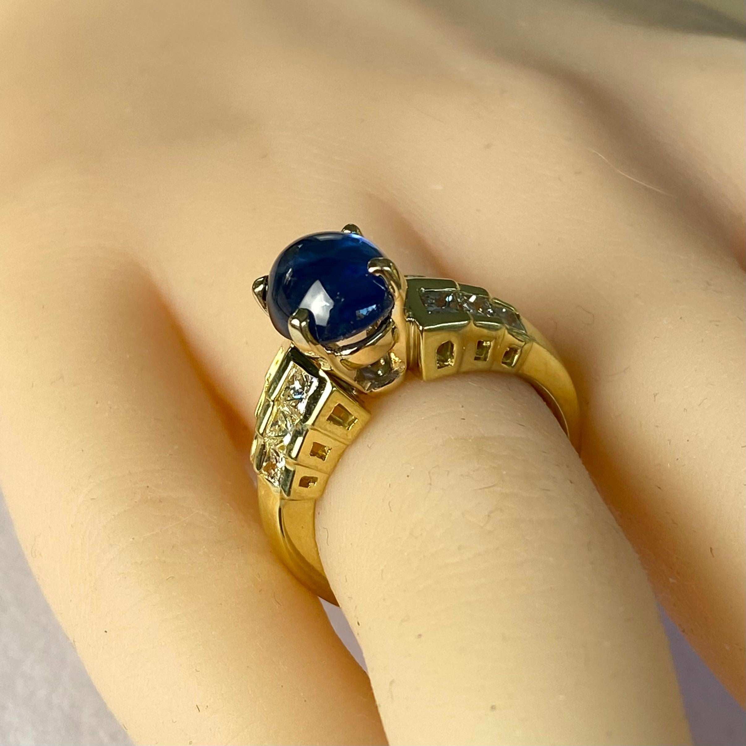 Cabochon Sapphire 4.14 Carat Princess Diamonds 1.20 Carat 18 Karat Gold Ring  For Sale 1