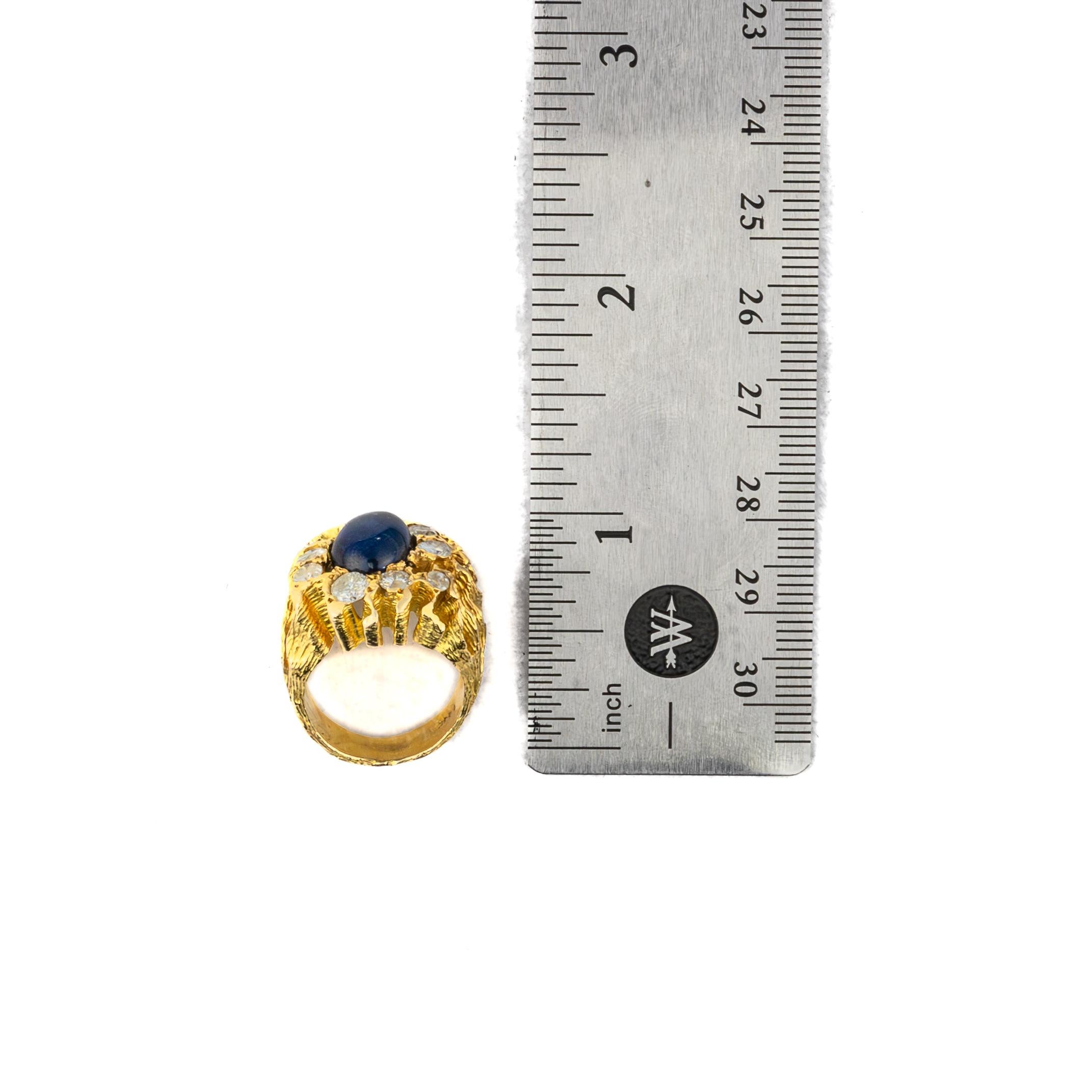 Cabochon Sapphire and Diamond Cocktail Ring In Excellent Condition For Sale In New York, NY