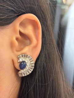 Pendientes de zafiro cabujón y diamantes