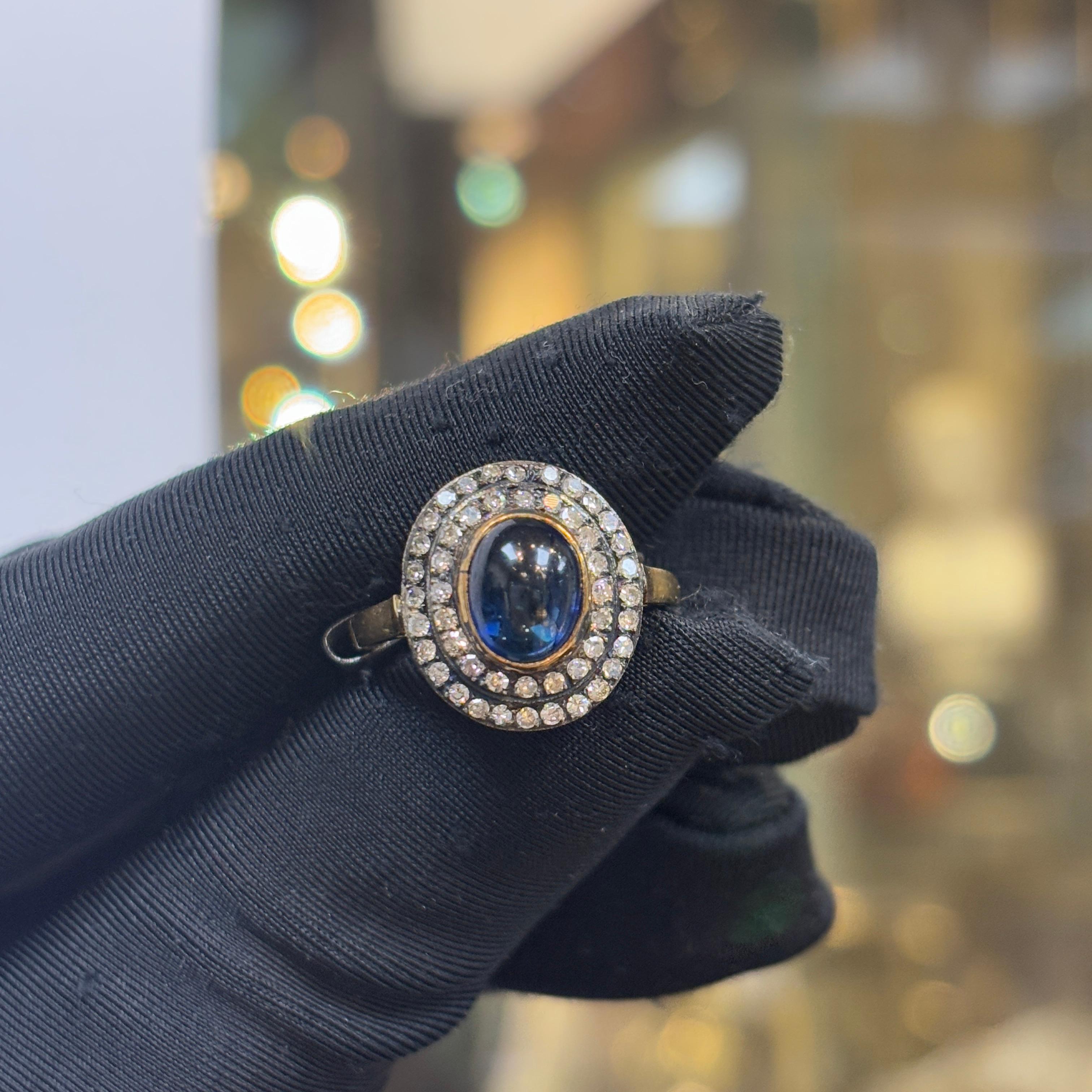 Anello con zaffiro e diamante cabochon In condizioni ottime in vendita a New York, NY
