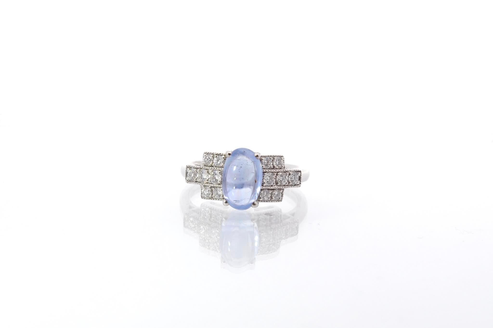 Stones: Cabochon sapphire: 2.56 cts and 14 diamonds: 0.38 ct
Material: 18k white gold
Weight: 4.3g
Period: Recent vintage style
Size: 52 (free sizing)
Certificate
Ref. : 25565