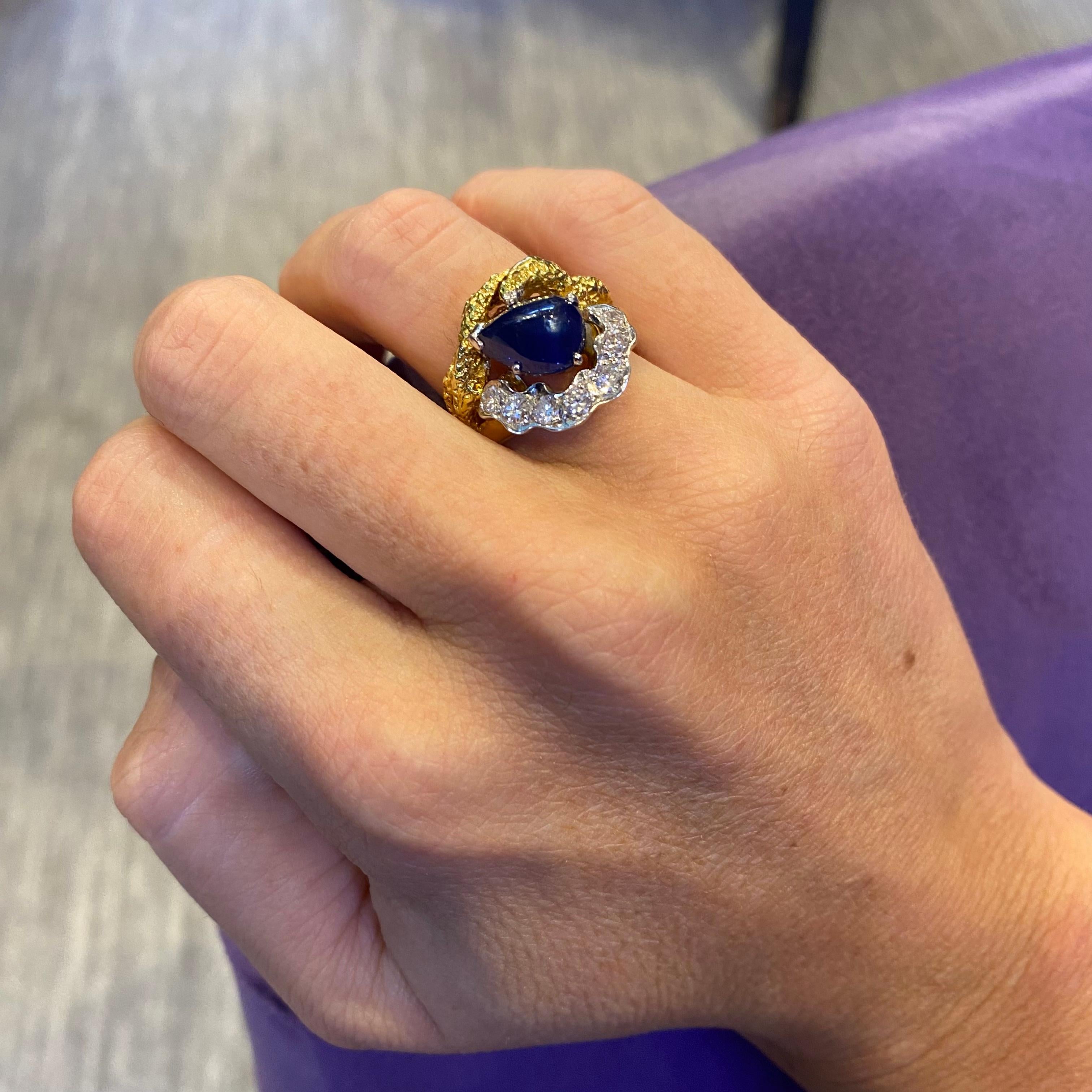 Cabochon Sapphire & Diamond Cocktail Ring In Excellent Condition For Sale In New York, NY