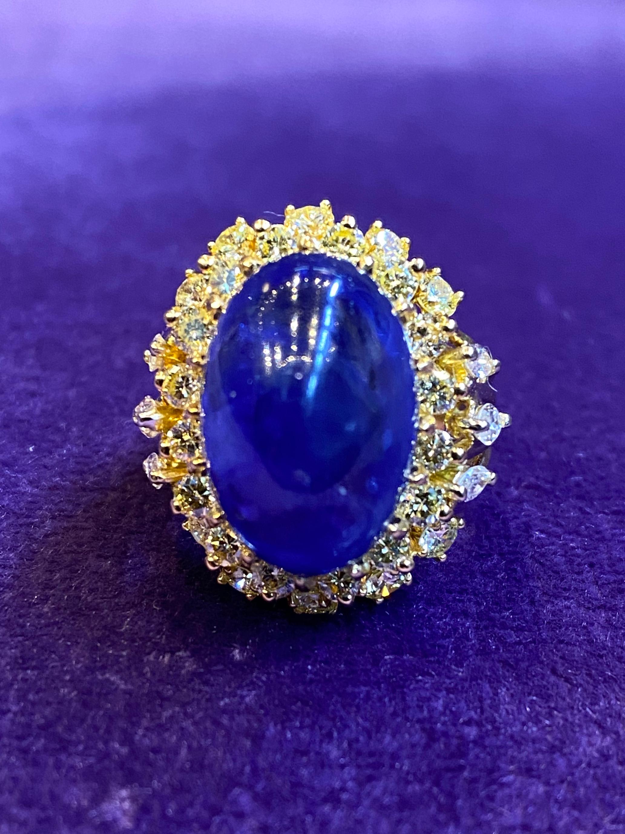 Cabochon Sapphire & Diamond Ring In Excellent Condition For Sale In New York, NY