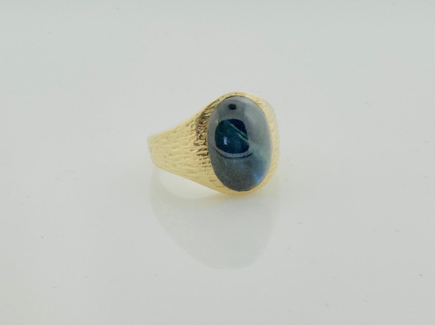 Women's or Men's Cabochon Sapphire Pinky Ring with Bark Finish in Yellow Gold For Sale