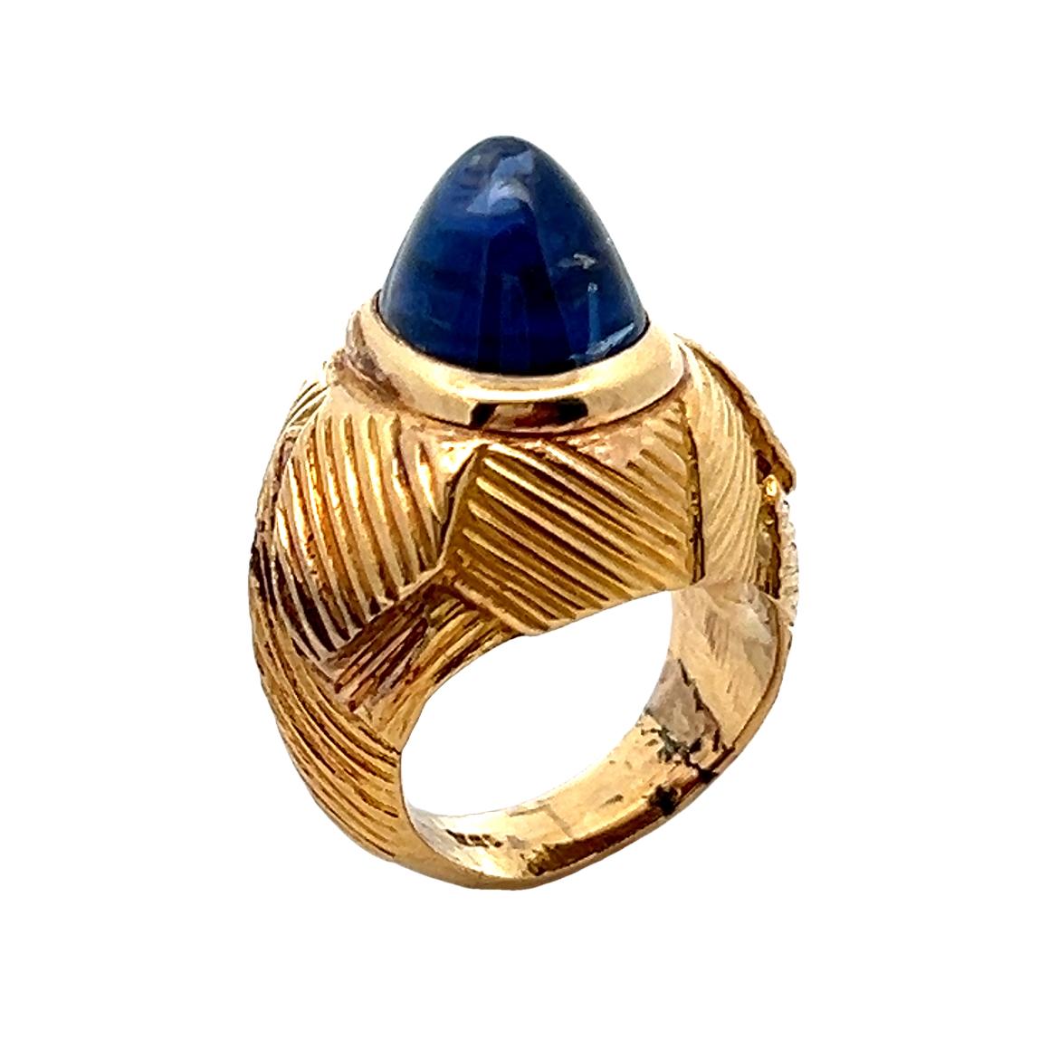 Cabochon Sapphire Ring For Sale 2