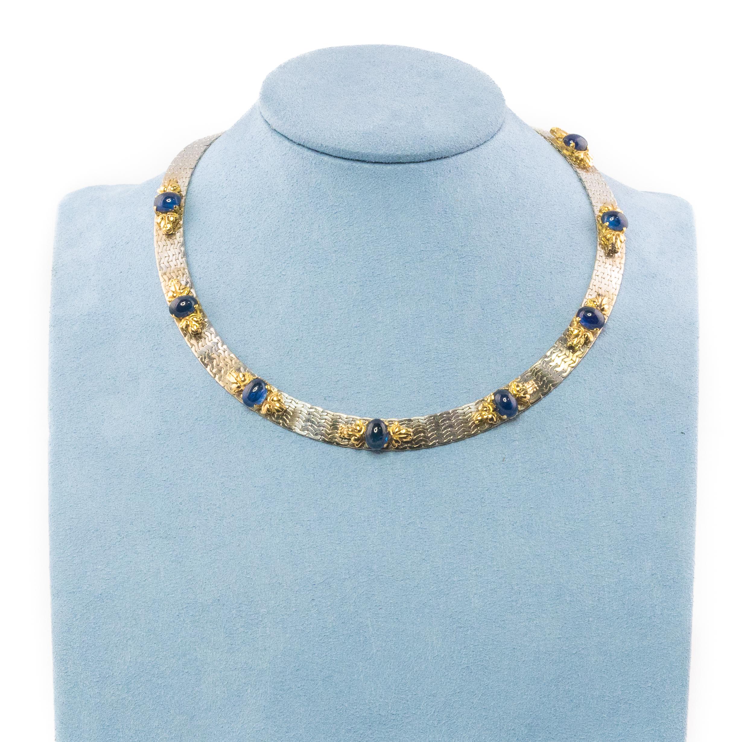 Retro Cabochon Sapphire White and Yellow Gold Necklace For Sale