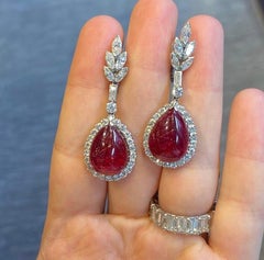 Ohrringe aus Spinell und Diamanten mit Cabochonschliff