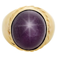 Cabochon Star Ruby Ring in 14k Yellow Gold, Total Approx. Weight: over 10 Carats