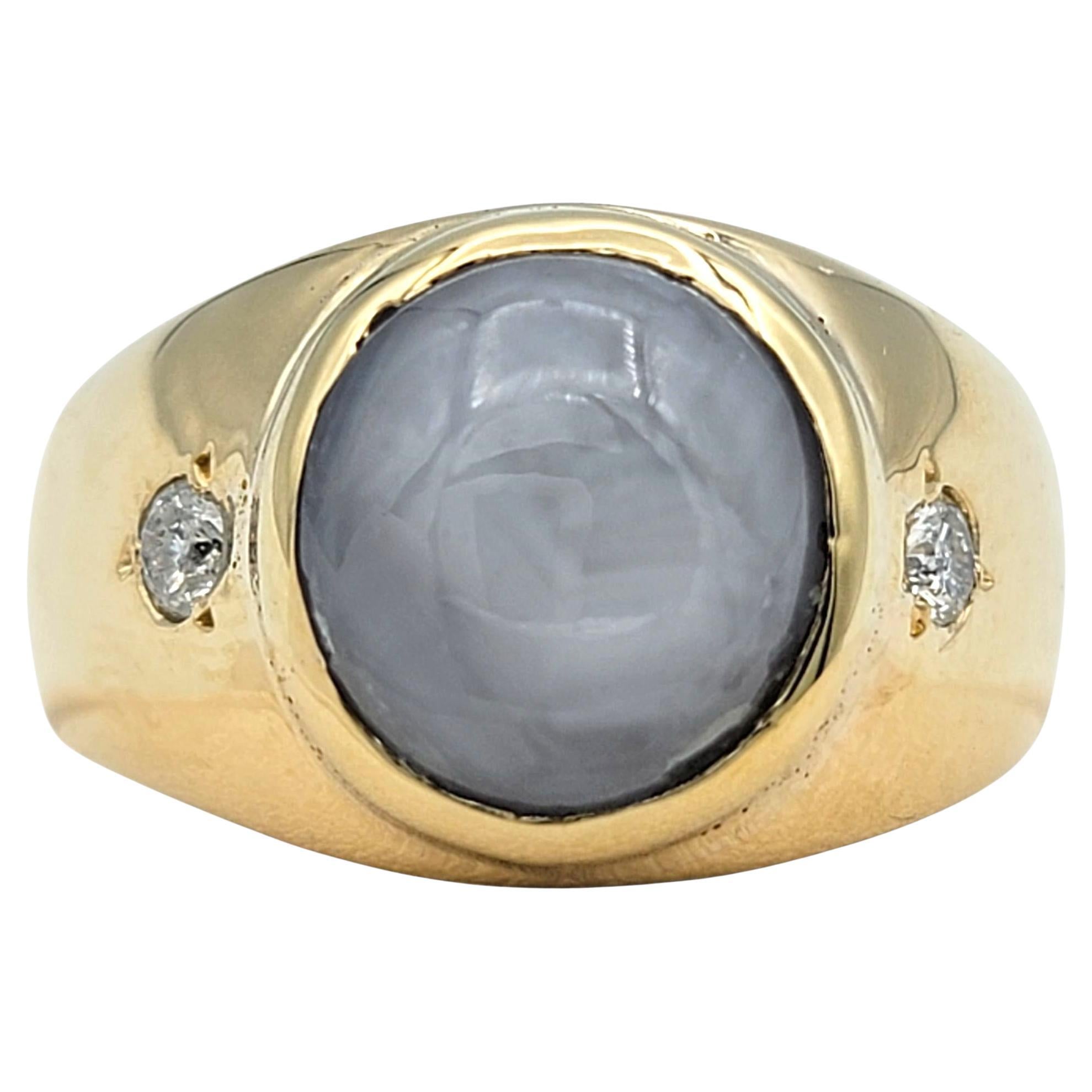 Bague à large bande en saphir étoilé cabochon avec diamants en or jaune 12 carats en vente