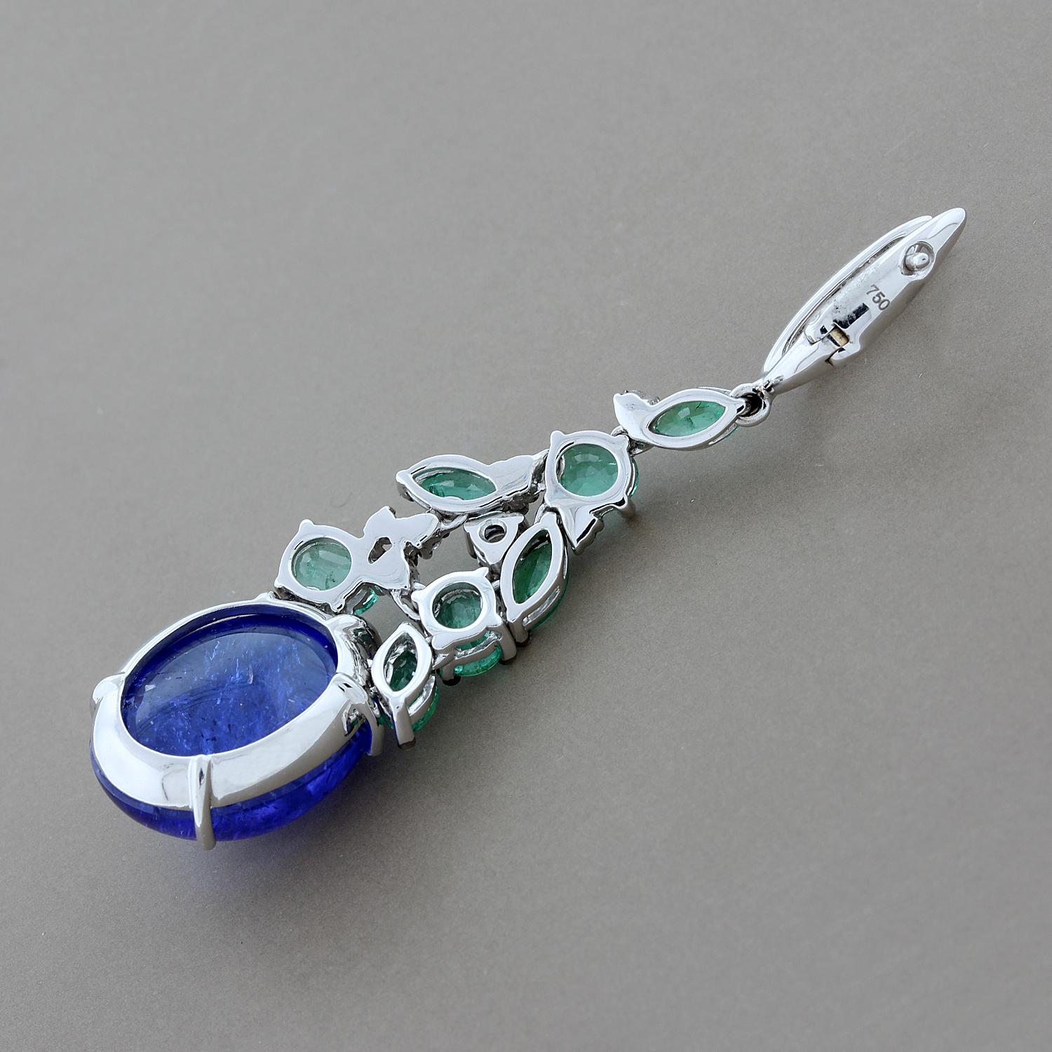 Donna Orecchini in oro con smeraldo e tanzanite cabochon in vendita