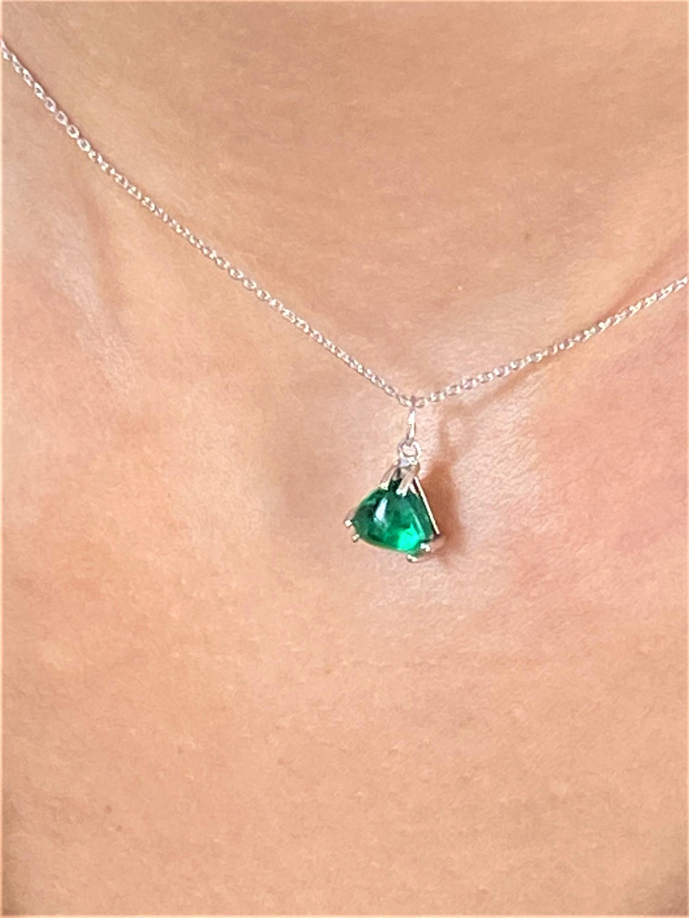 Trillion Cut Cabochon Trillion Shaped Natural Colombian Emerald White Gold Drop Necklace