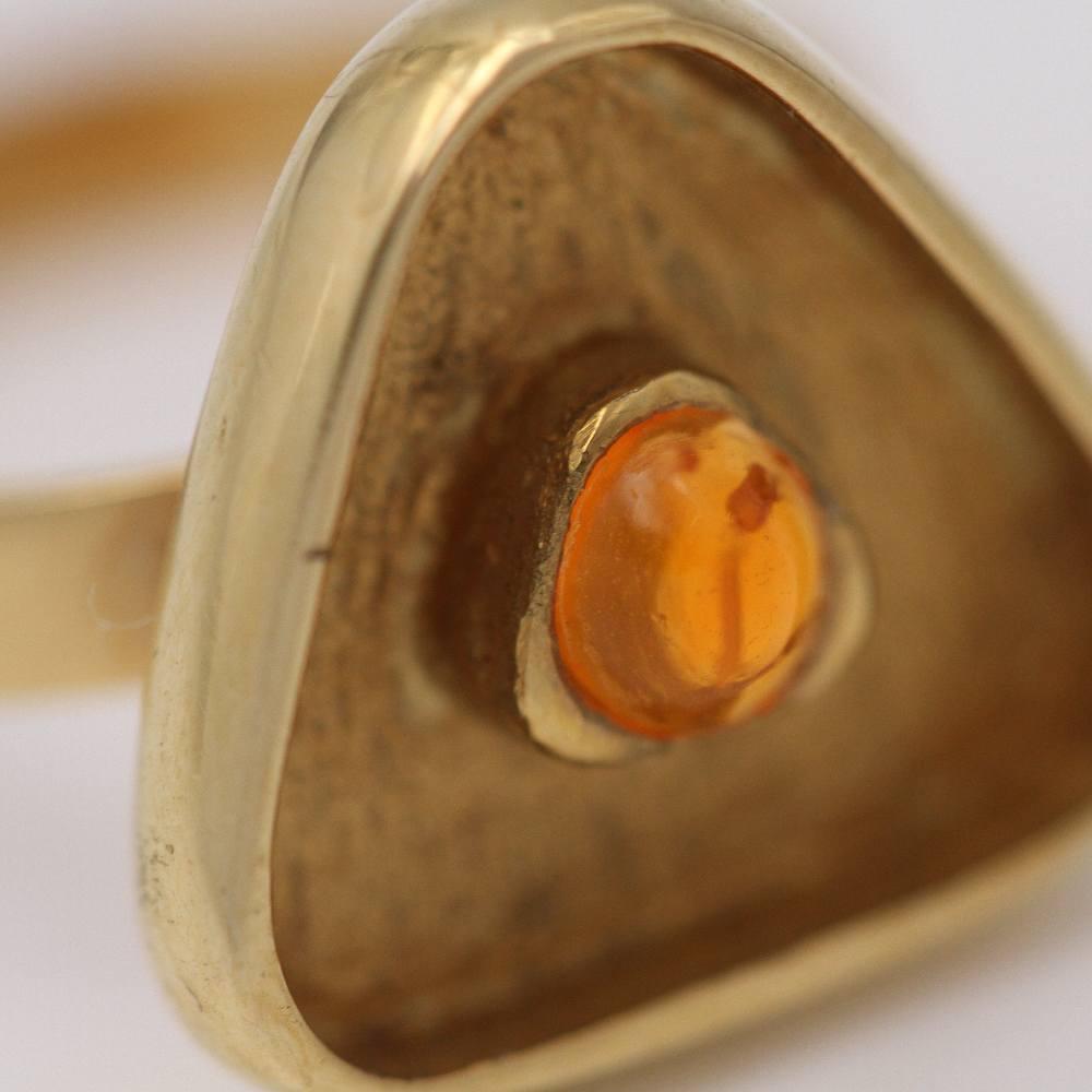 Ring in Yellow Gold for woman  Citrine stone cabochon size 4mm  18kt Yellow Gold  5.10 grams.  Size 13  This ring is in very good condition with no visible wear and tear  Ref.:D359543JC
