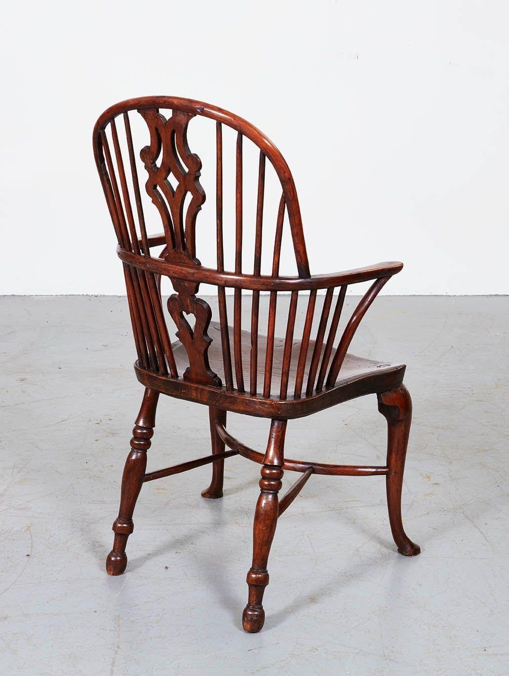 Mid-18th Century Cabriole Leg Yew Wood Windsor Armchair For Sale