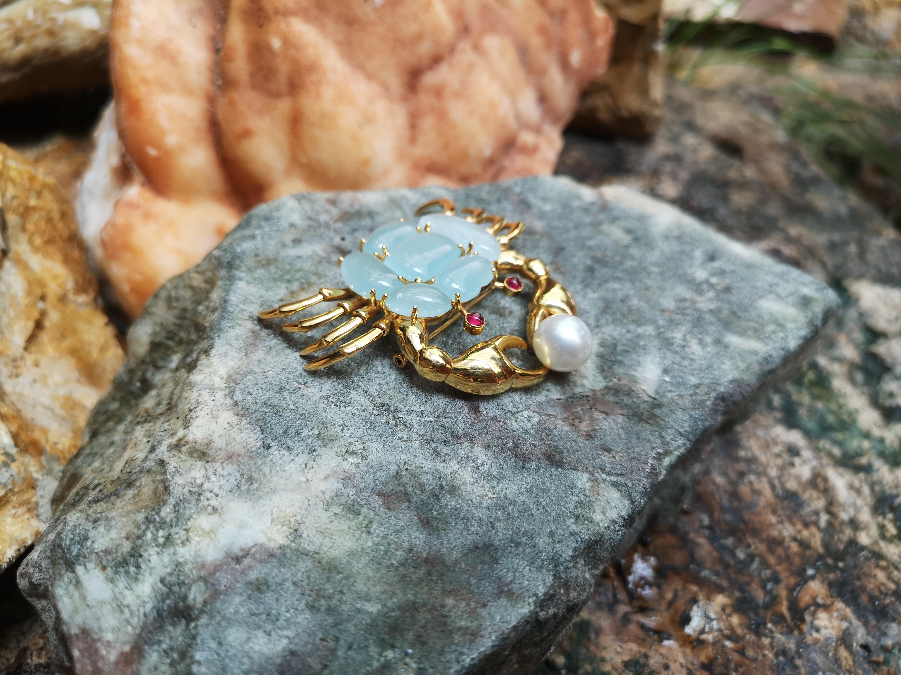 Cabochon Cabuchon Aquamarine with Ruby and Pearl Crab Brooch Set in 18K Gold Settings For Sale