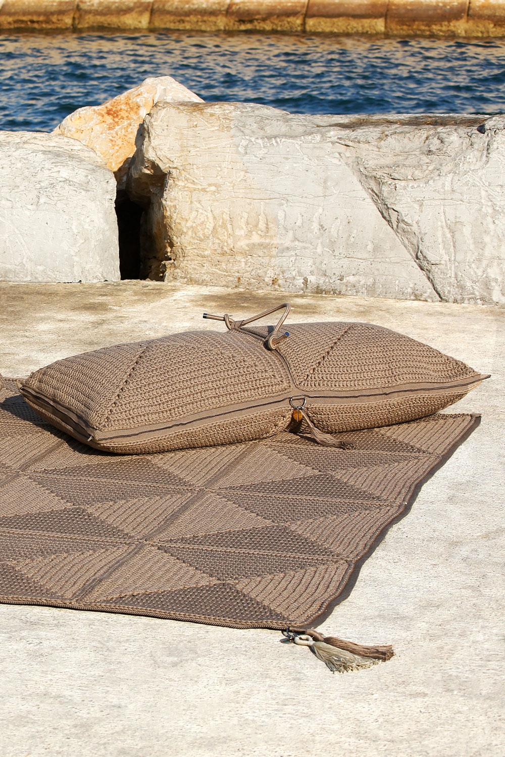 21st Century Asian Cacao Brown Outdoor Indoor Small Handmade Rug For Sale 1