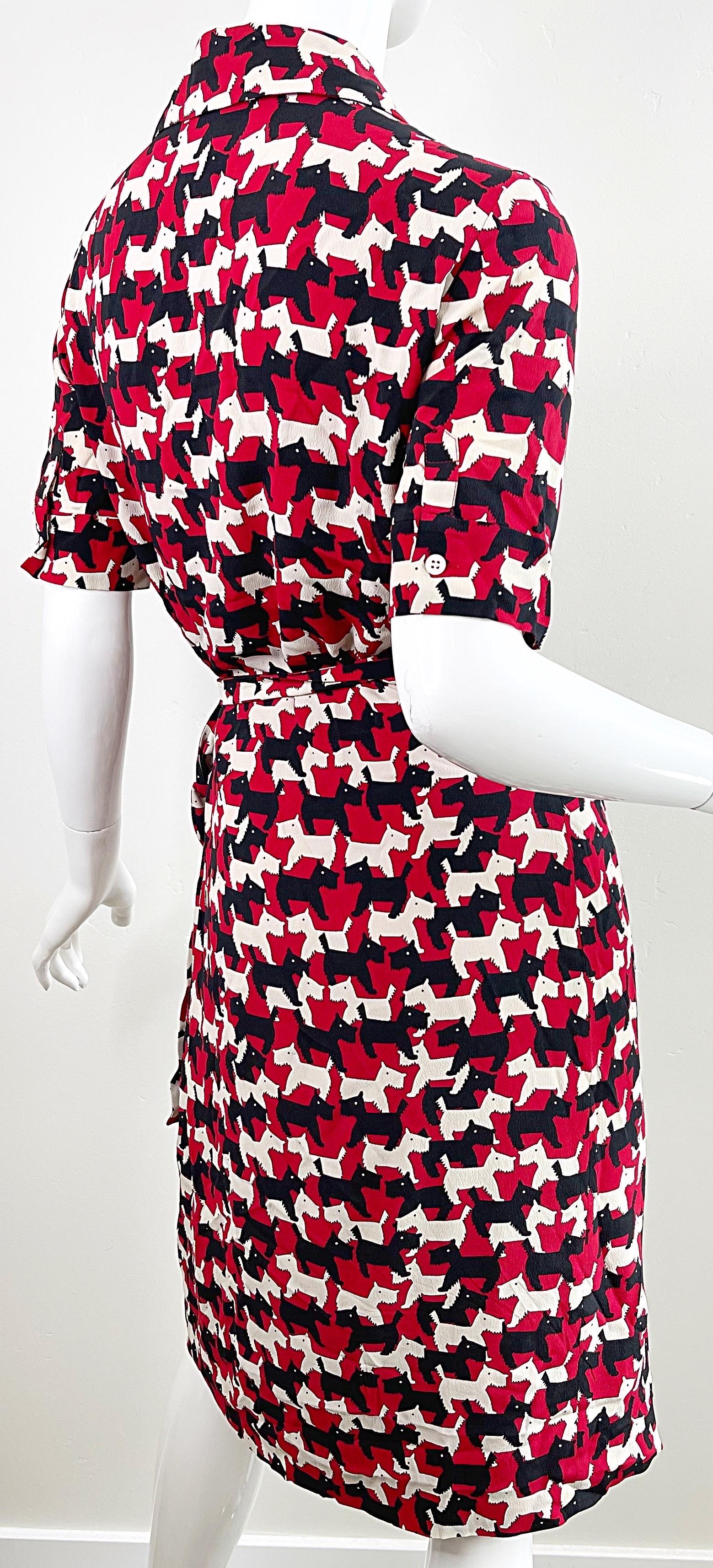 Cacharel 2000s Size 10 Scottish Terrier Novelty Dog Print Vintage Wrap Dress In Excellent Condition For Sale In San Diego, CA