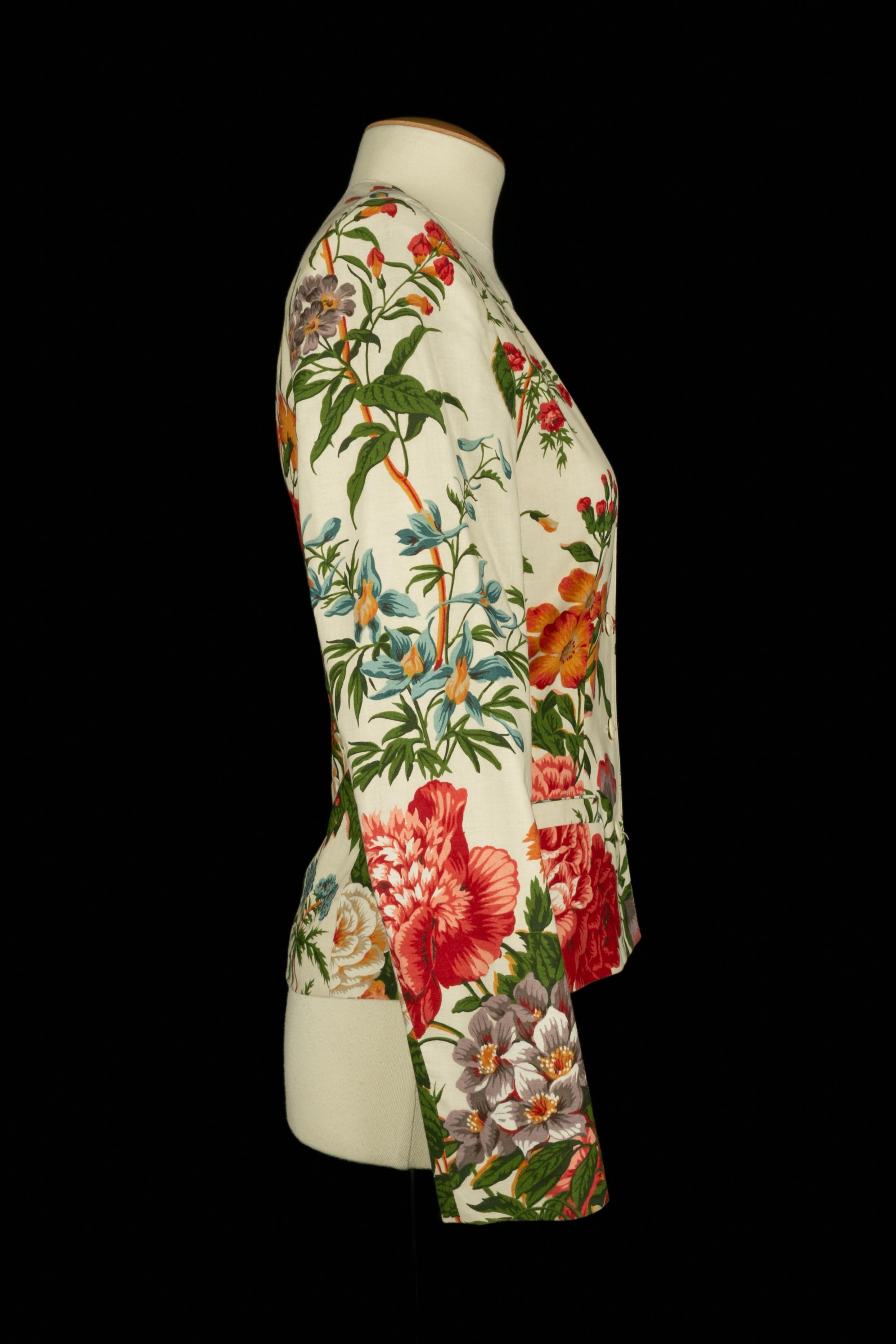 Donna Giacca a fiori di Cacharel in vendita