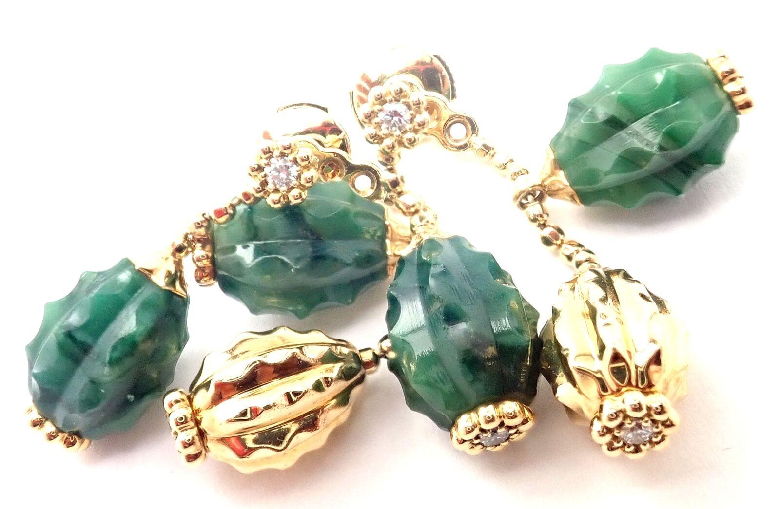 18k Yellow Gold Cactus de Cartier Diamond Aventurine Earrings by Cartier. 
With 8 round brilliant cut diamonds VS1 clarity, E color totaling weight approximately 0.14ct 
4 aventurine stones
These earrings are in like new condition and they come with