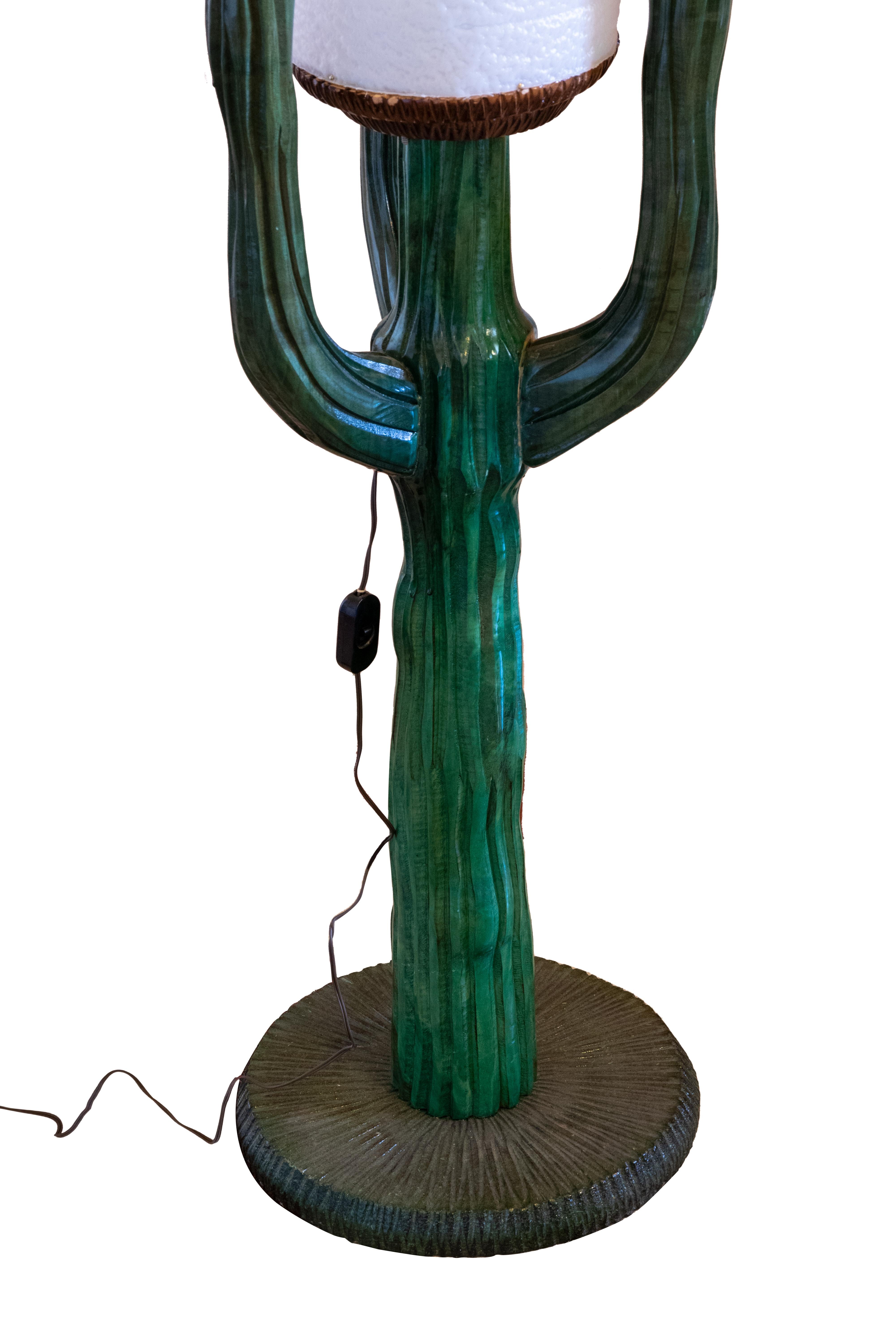 Cactus Floor Lamp in wood and plastic by P.S. Creazioni, Italy 1970s.

130 x 31 x 31 cm. 

Adjustable arms.

Very good condition.