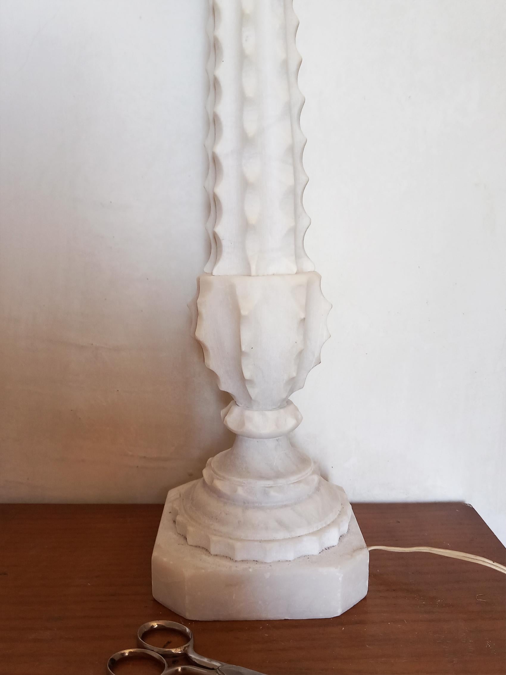 Table Lamp Art Deco Alabaster Large   White  Organic Shape, Sculpture In Excellent Condition For Sale In Mombuey, Zamora
