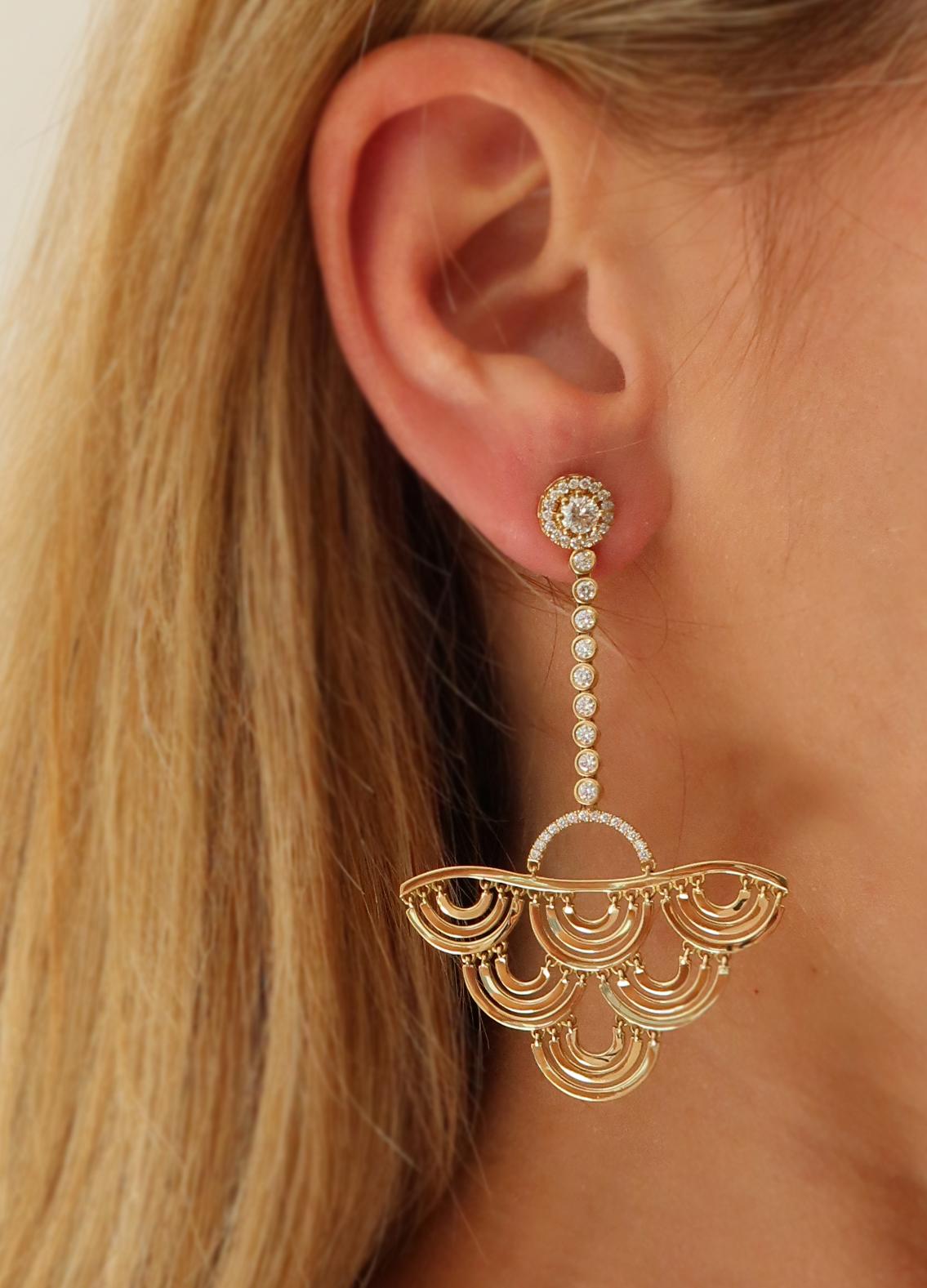 CADAR Duet Earrings, 18K Yellow Gold and 1.51cttw White Diamonds In New Condition In New York, NY