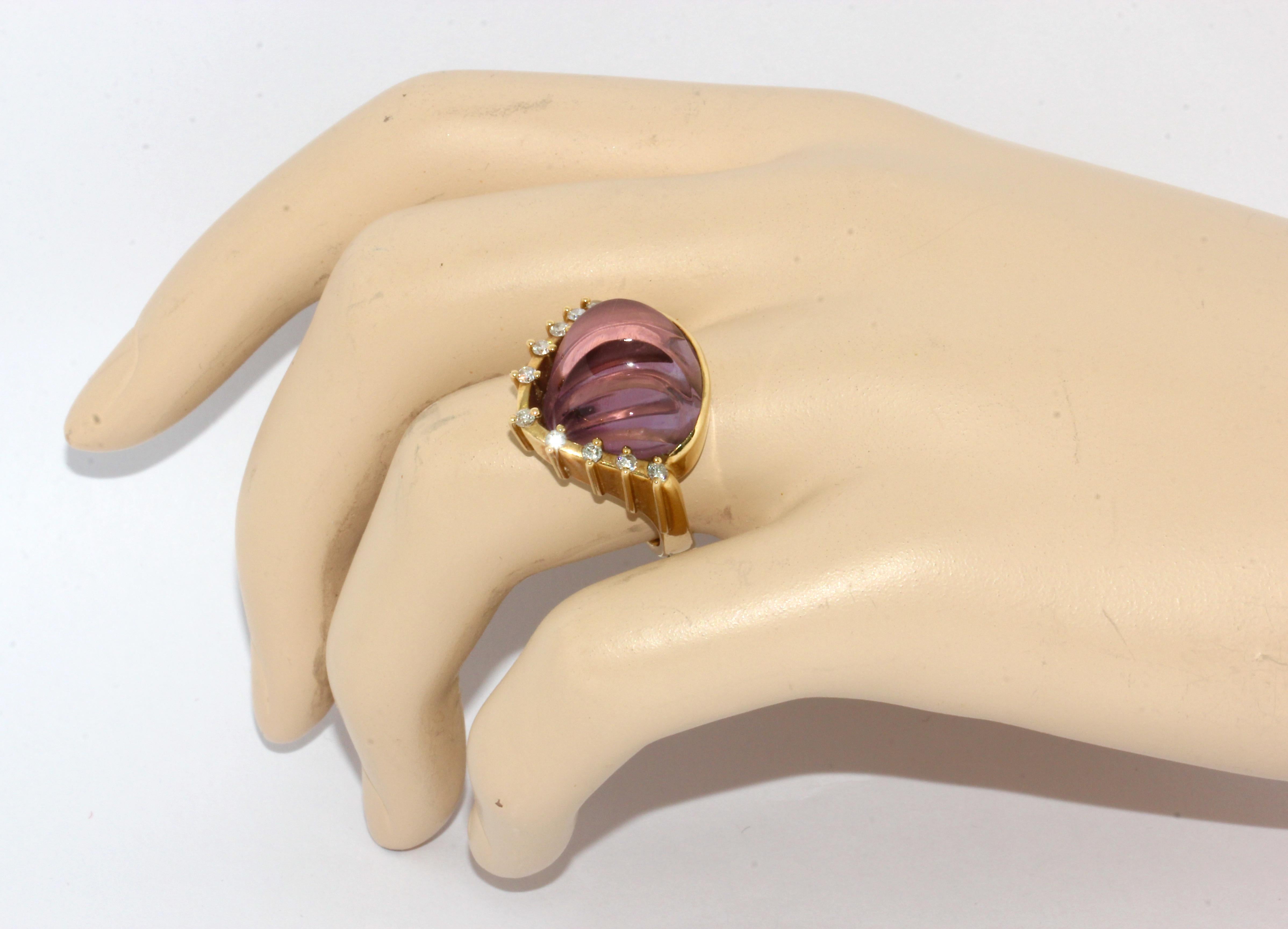 Round Cut Cadeaux Jewelry, 18 Karat Gold Ring Set with Large Amethyst and Diamonds For Sale