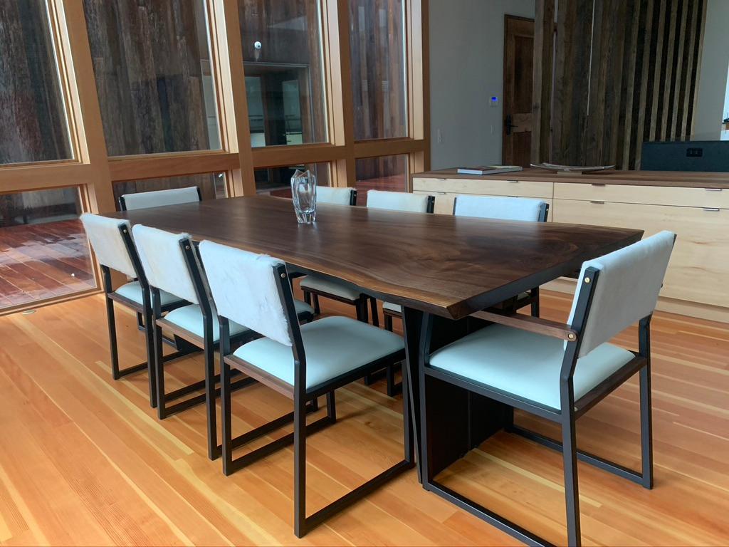 CADELON Live Edge Dining Table by AMBROZIA, Black Walnut Slab & Blackened Steel In New Condition For Sale In Drummondville, Quebec