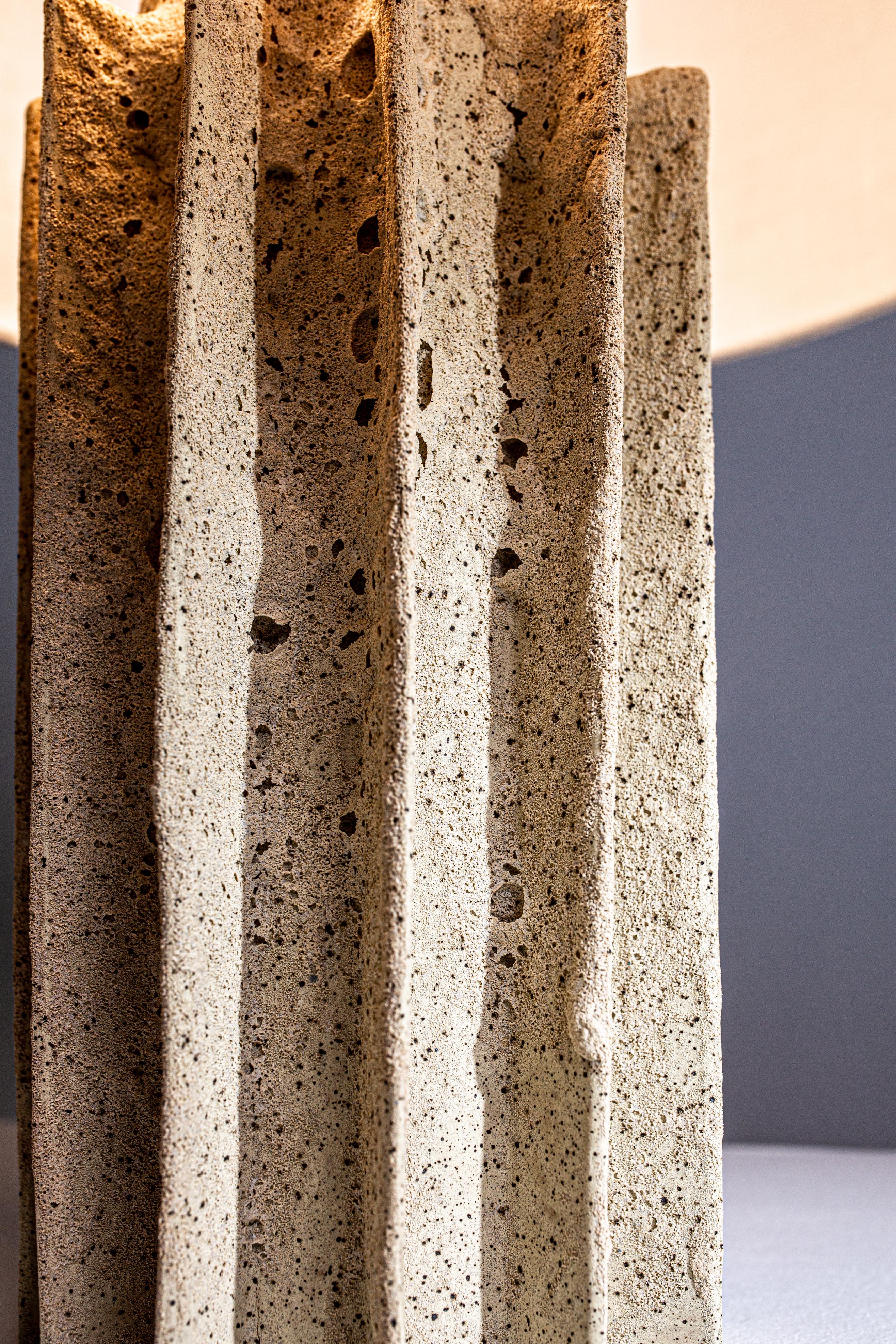 Lámpara de mesa CADEN_shade, Coralstone White Lava, lámpara construida a mano por Kalin Asenov en Nuevo estado para la venta en Savannah, GA
